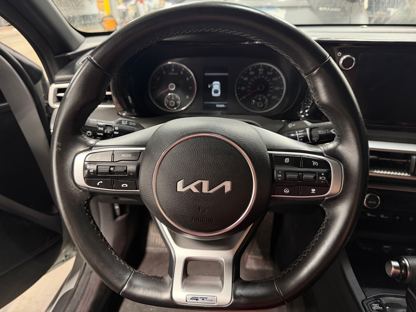 Thumbnail: 2023 Kia K5 - 4