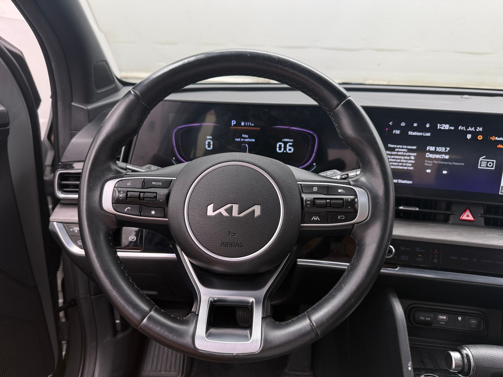 Thumbnail: 2023 Kia Sportage - 4