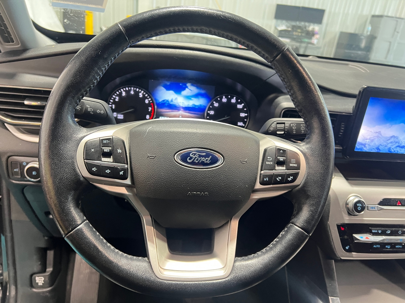 Thumbnail: 2021 Ford Explorer - 4