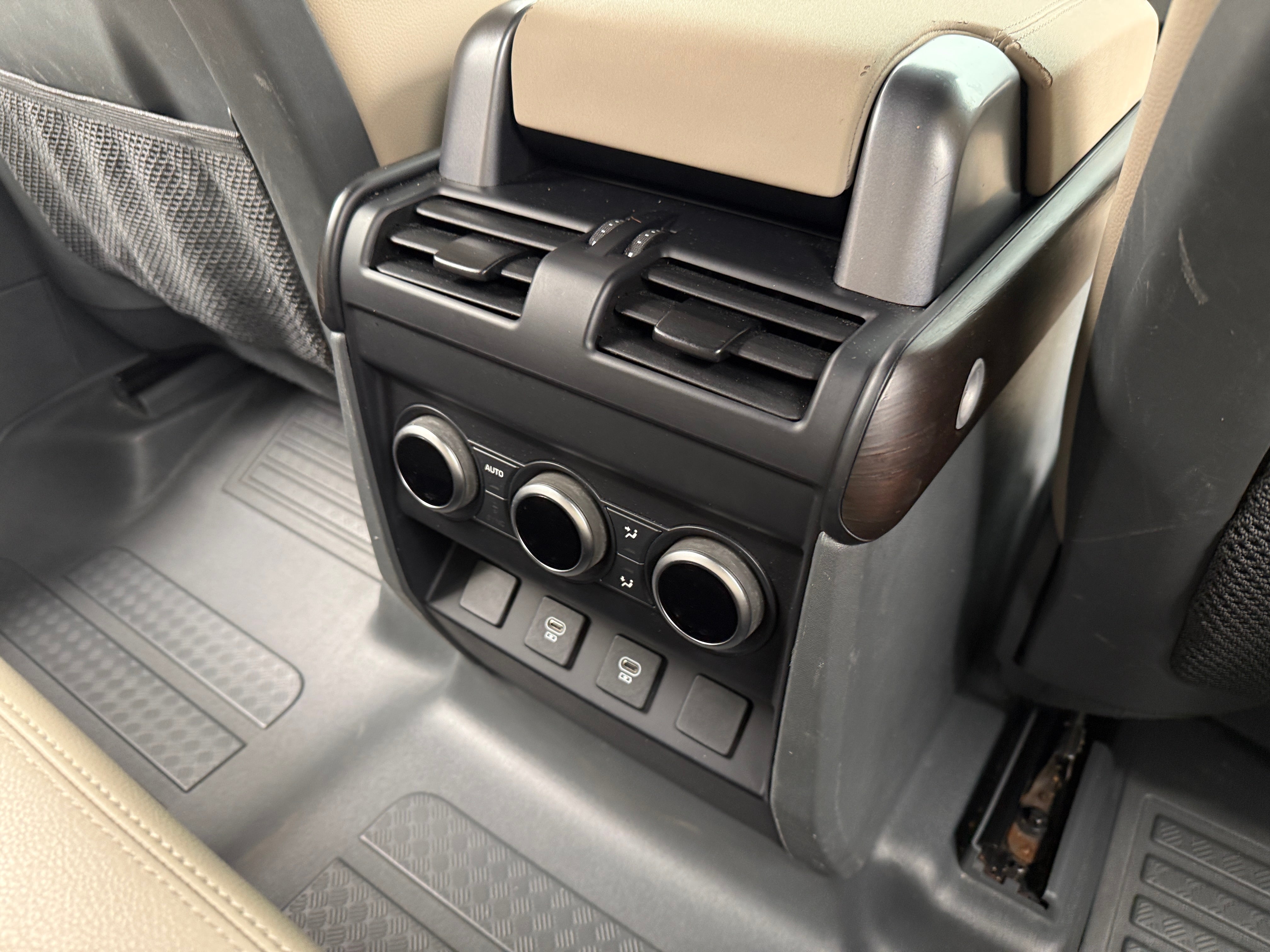 2023 Land Rover Defender