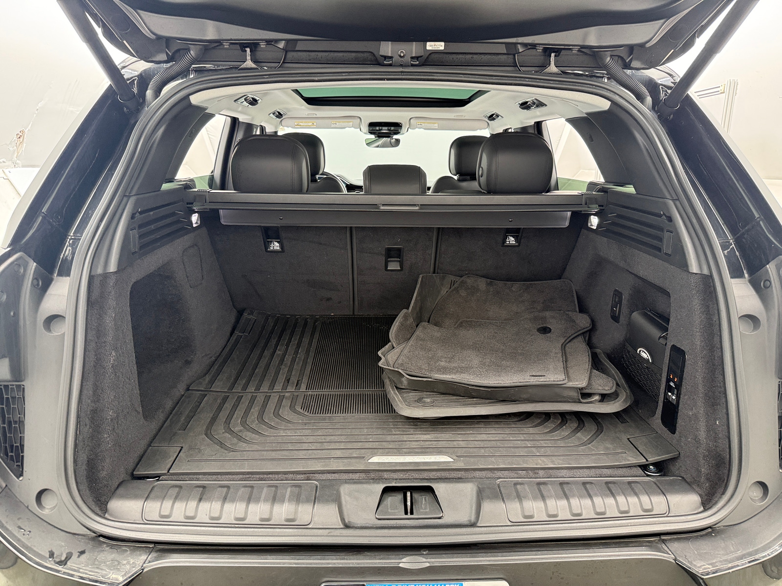 Thumbnail: 2024 Land Rover Range Rover Sport - 6