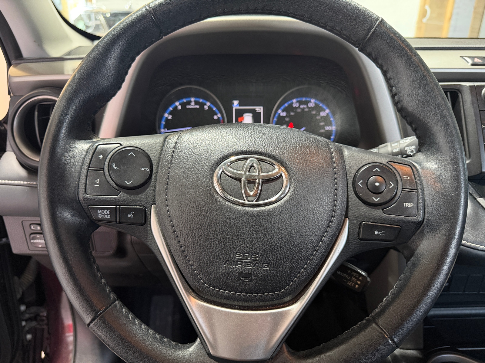 Thumbnail: 2018 Toyota RAV4 - 5