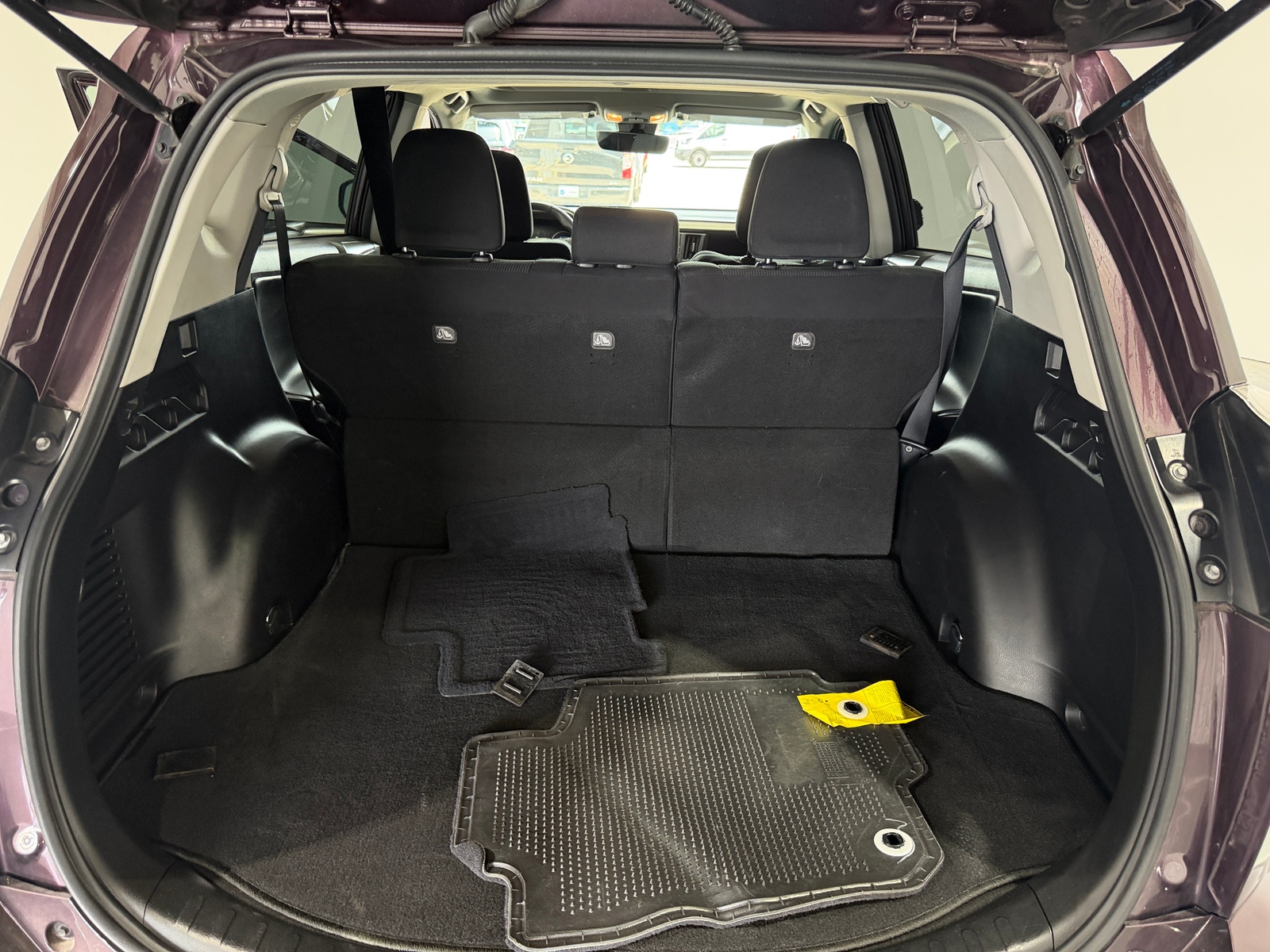 Thumbnail: 2018 Toyota RAV4 - 7