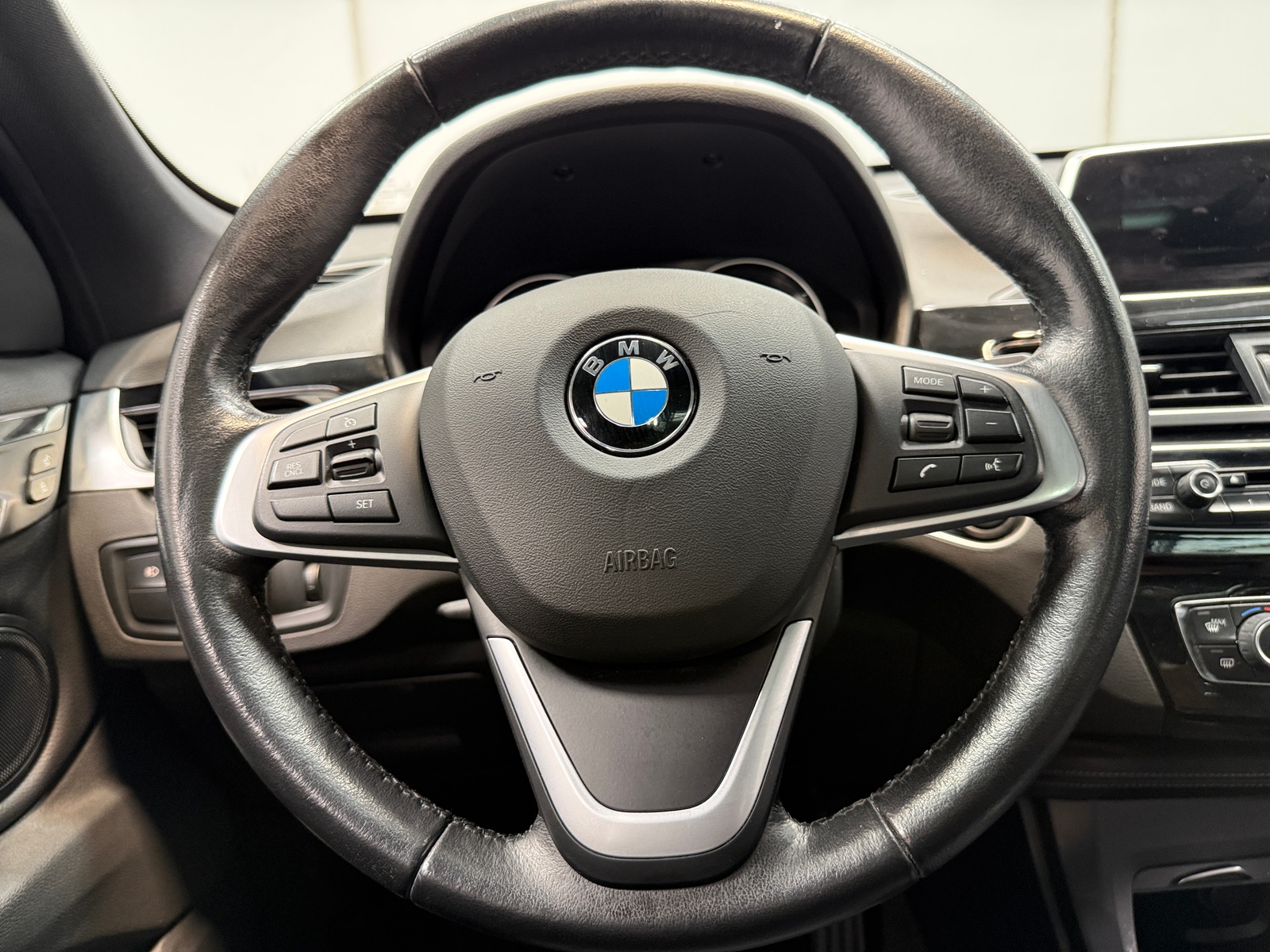Thumbnail: 2018 BMW X1 - 4