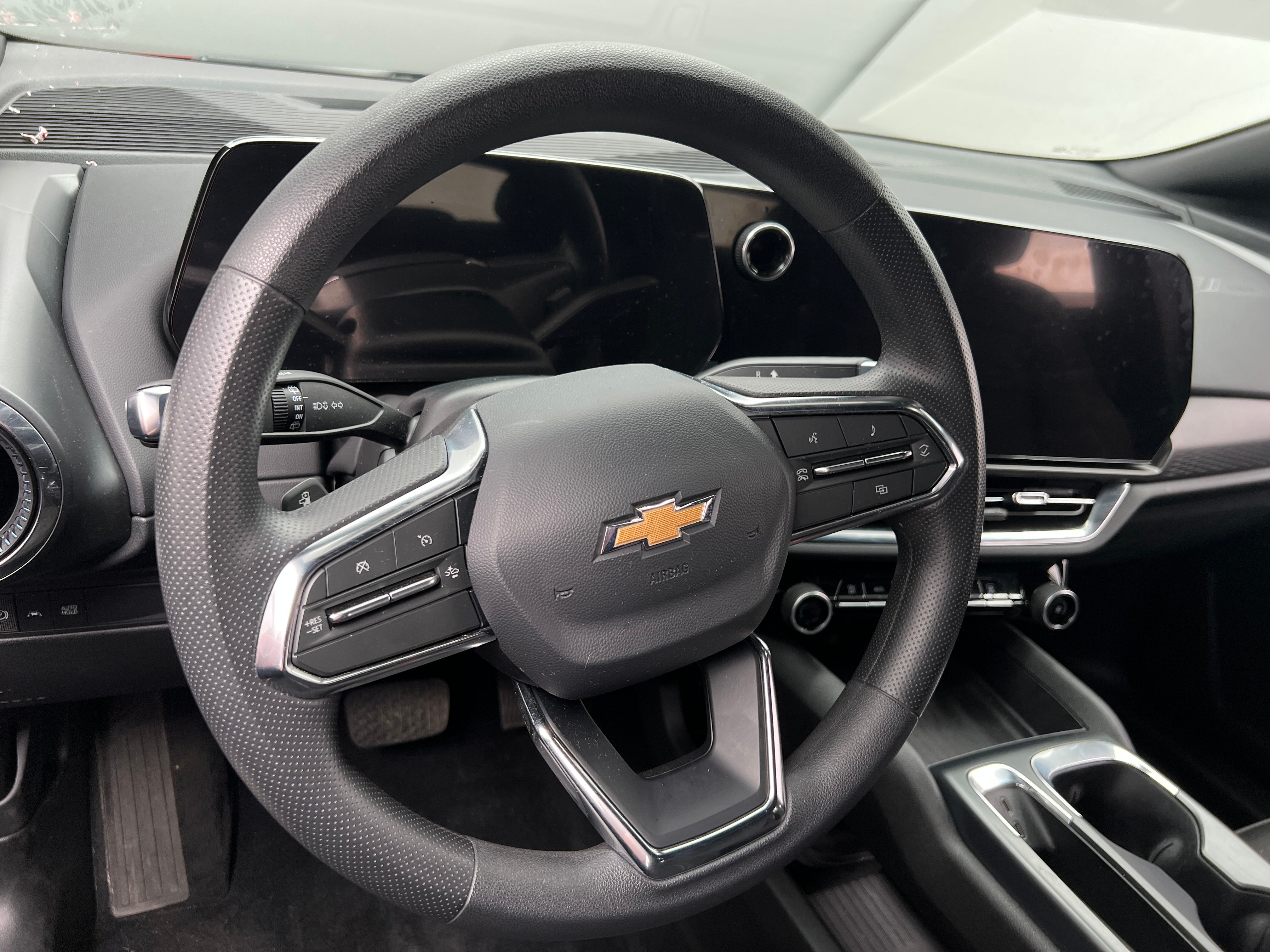 2025 Chevrolet Equinox EV 1LT - Photo 8