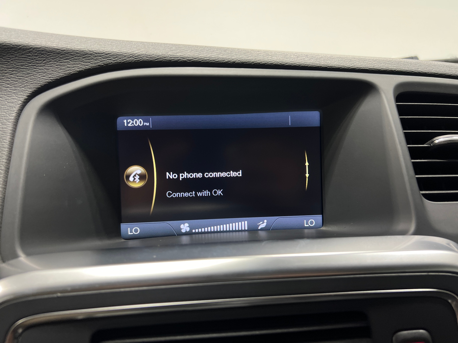 Thumbnail: 2014 Volvo S60 - 4