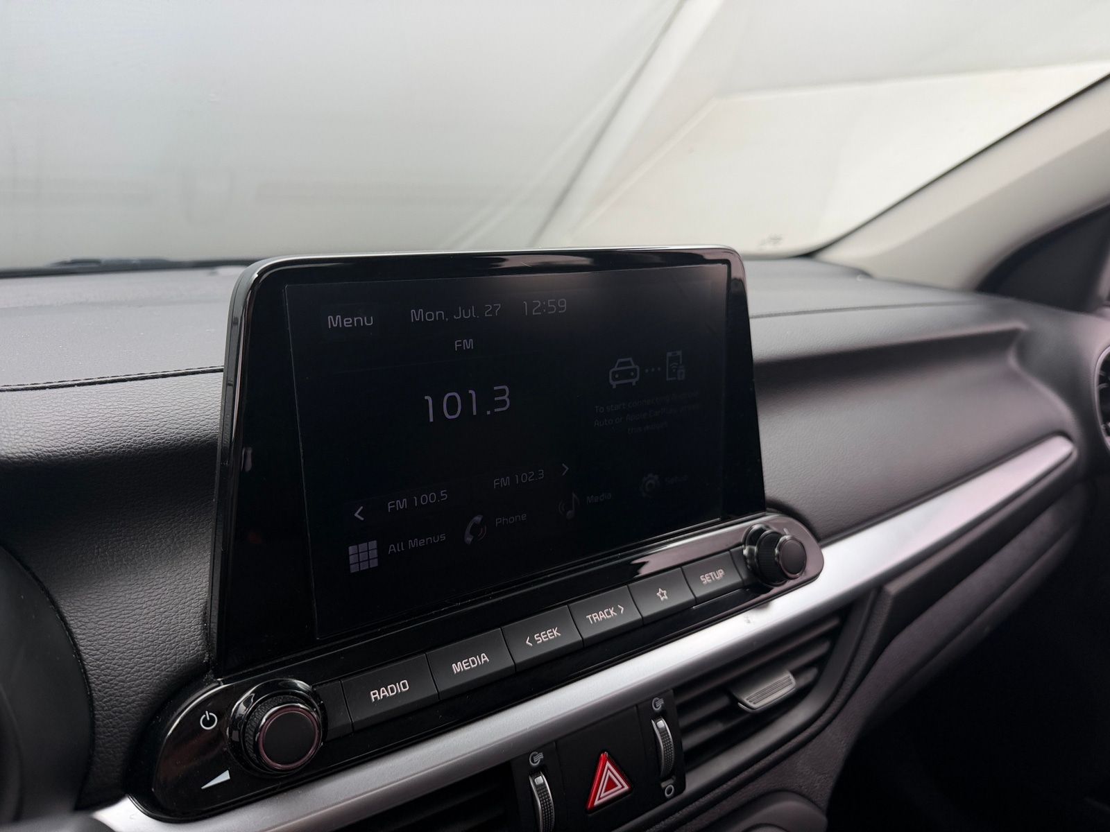 Thumbnail: 2023 Kia Forte - 4