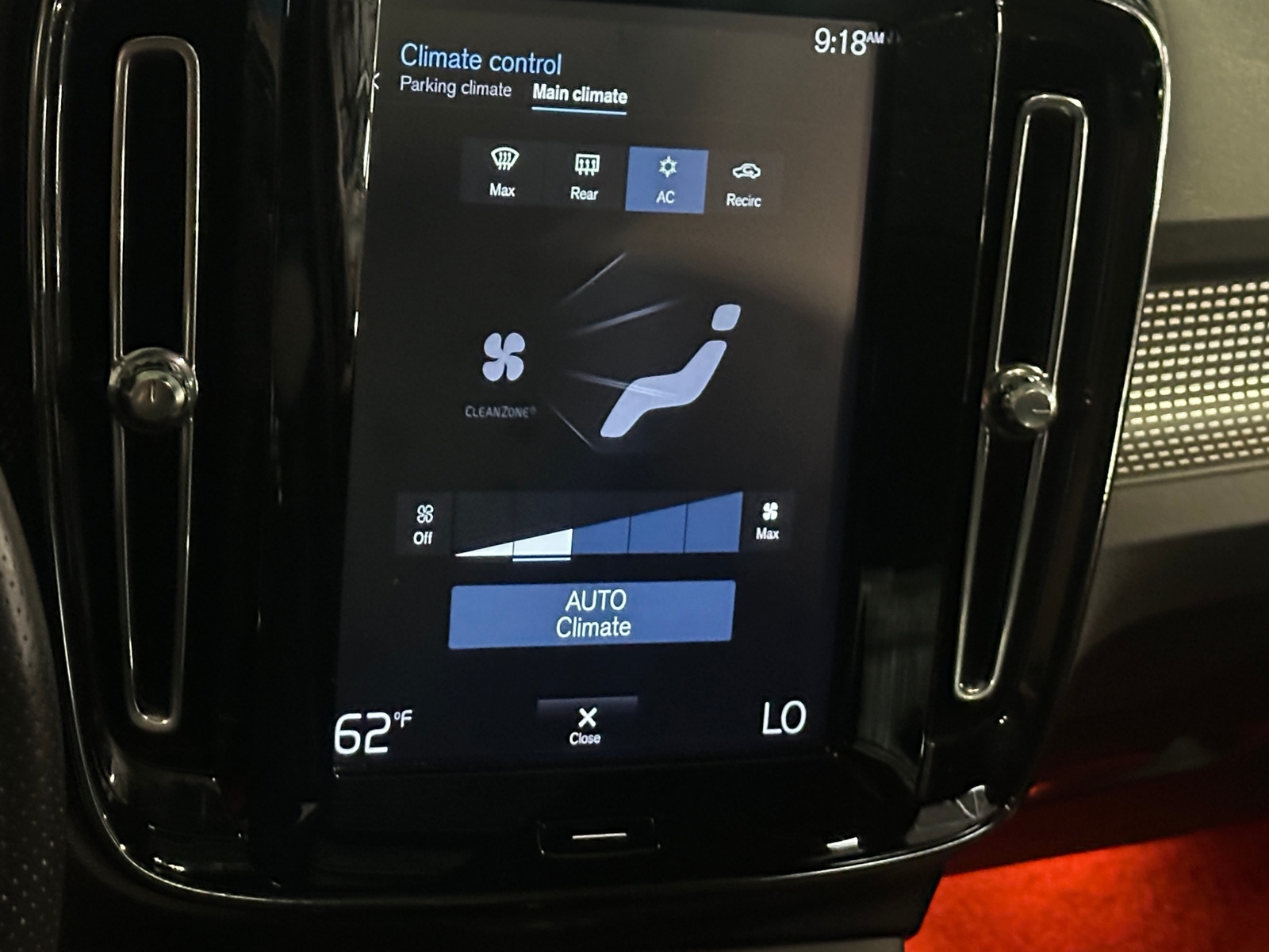Thumbnail: 2020 Volvo XC40 - 4