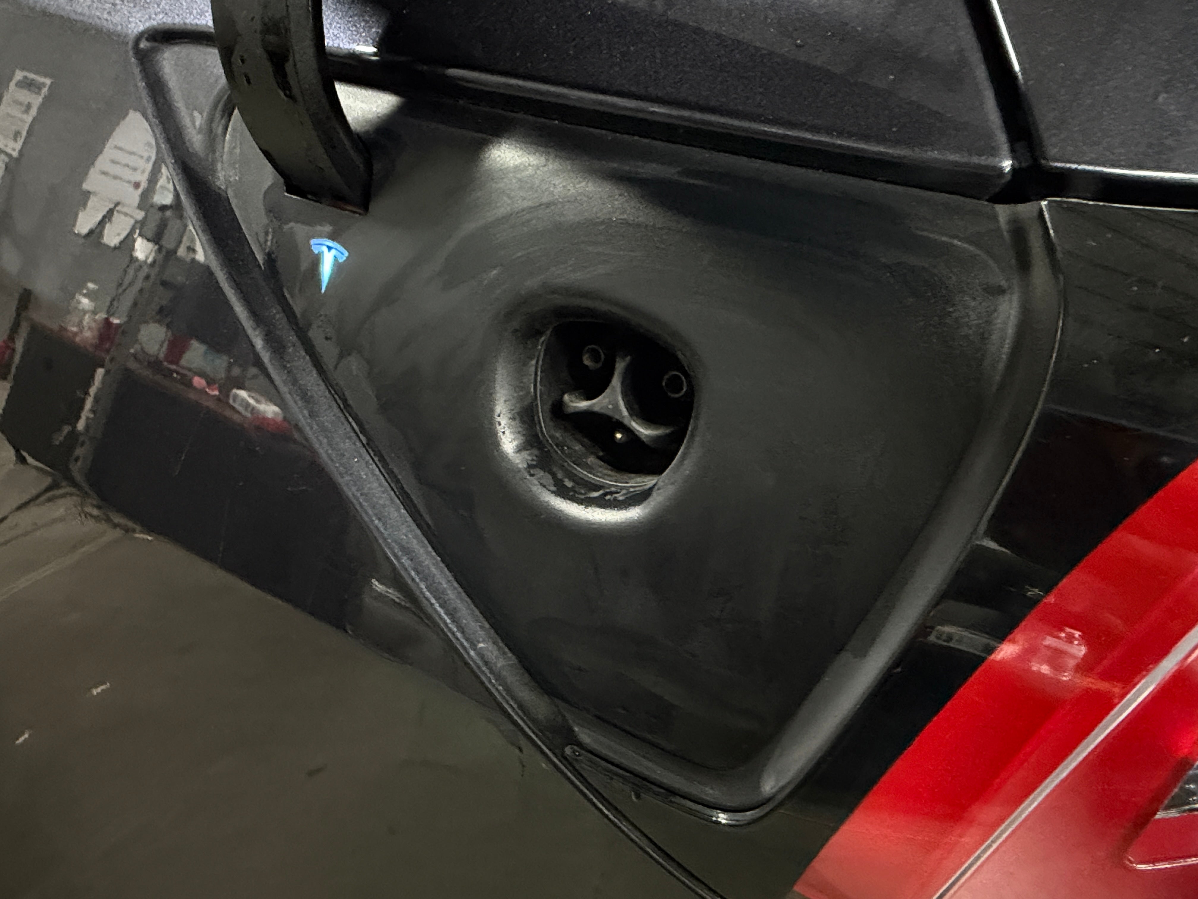 Used 2024 Tesla Model Y Long Range with VIN 7SAYGDEE7RA283151 for sale in Pewaukee, WI