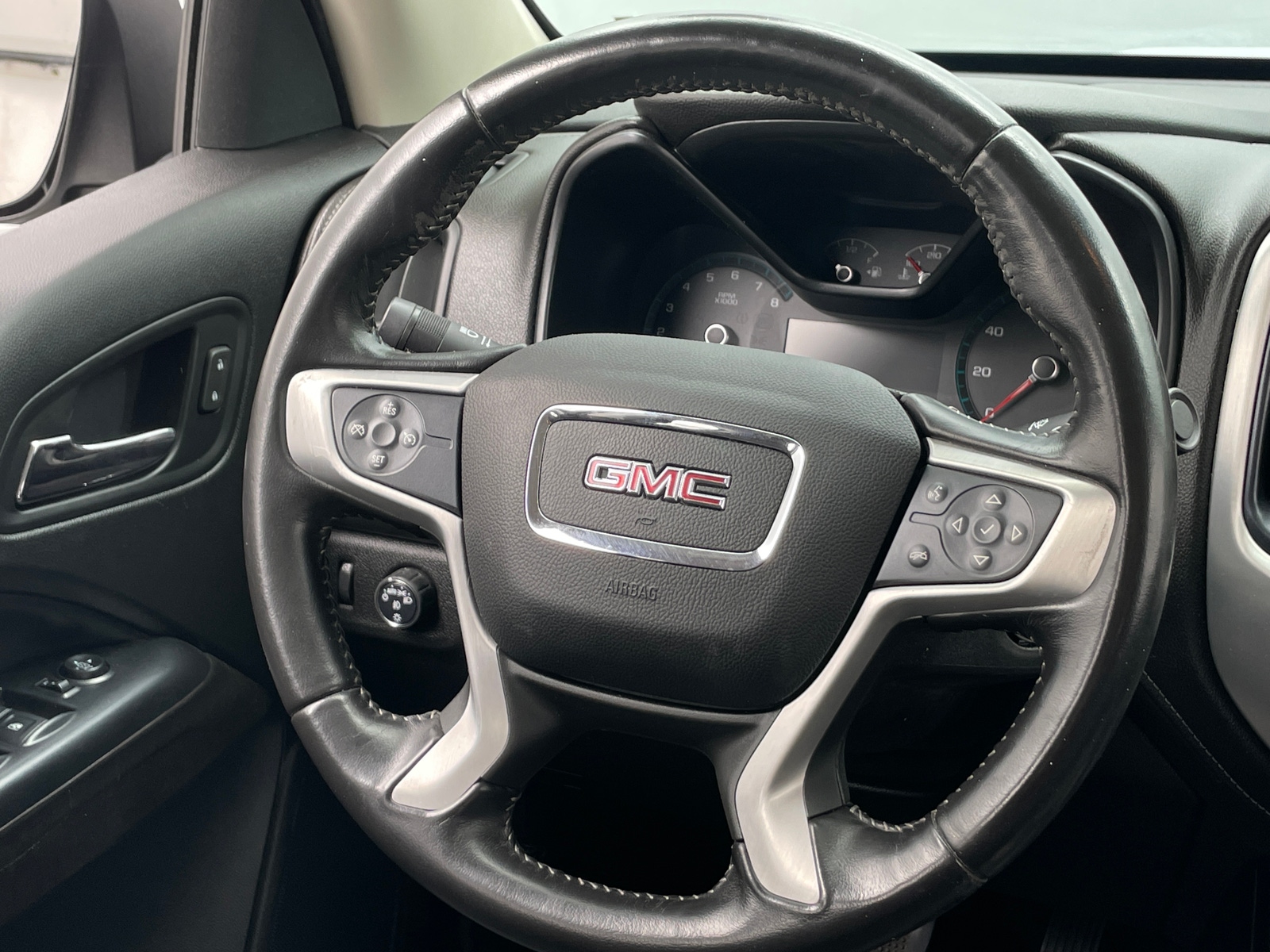 Thumbnail: 2018 GMC Canyon - 5