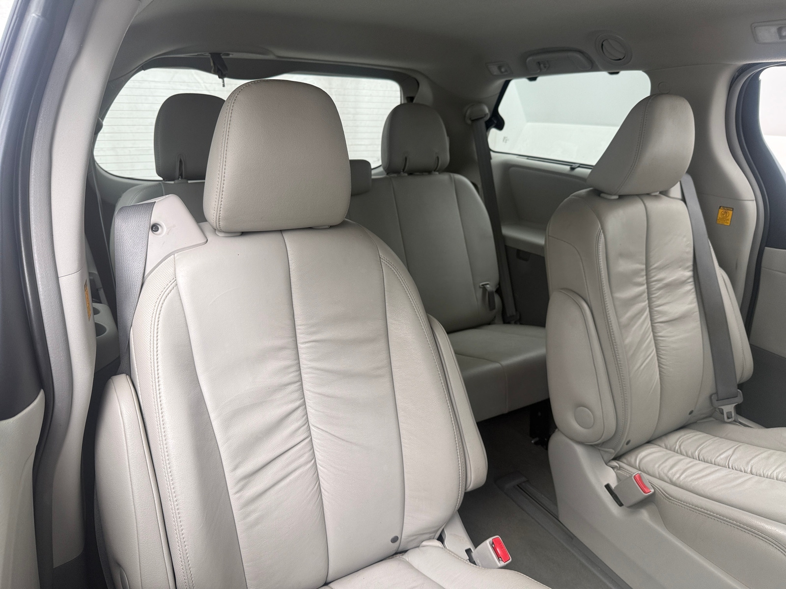 Thumbnail: 2012 Toyota Sienna - 5