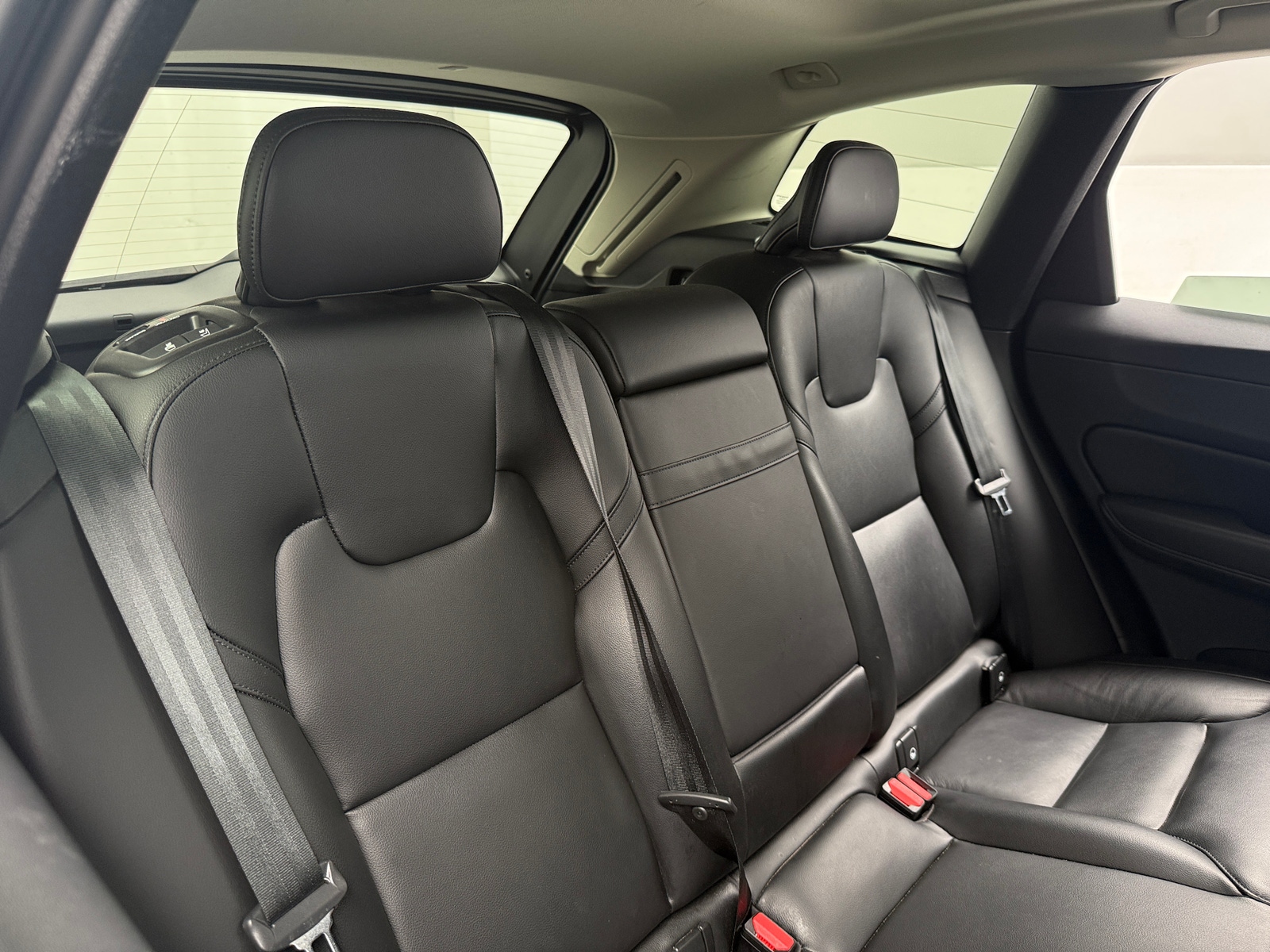 Thumbnail: 2023 Volvo XC60 - 6