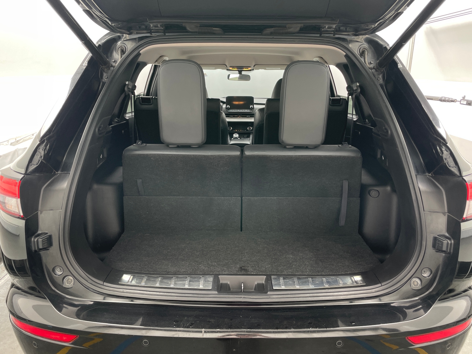 Thumbnail: 2024 Mitsubishi Outlander - 6