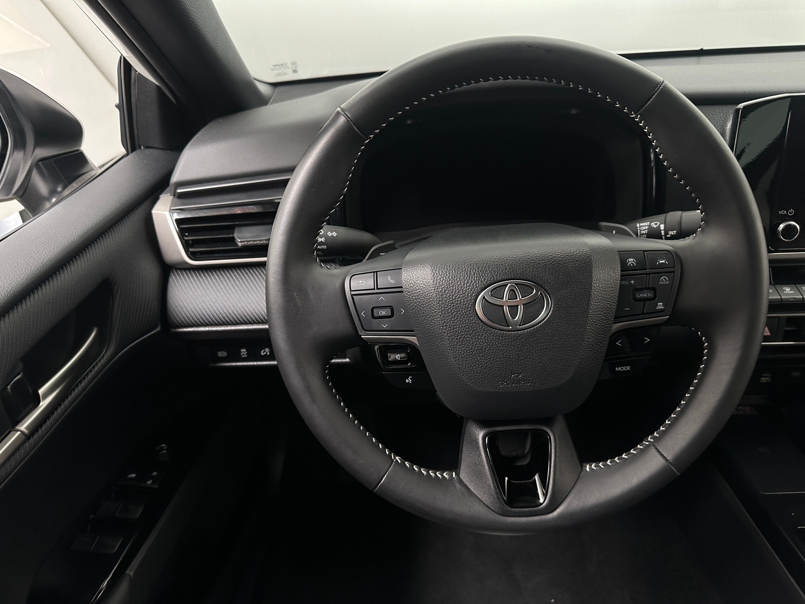Thumbnail: 2025 Toyota Camry - 4