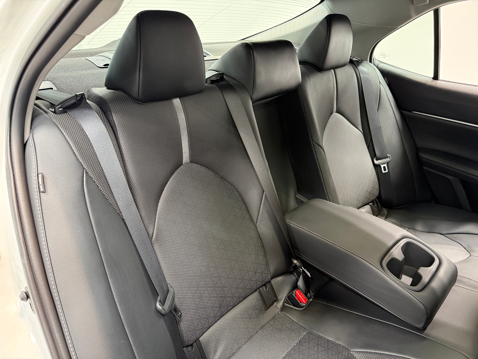 Thumbnail: 2020 Toyota Camry - 5