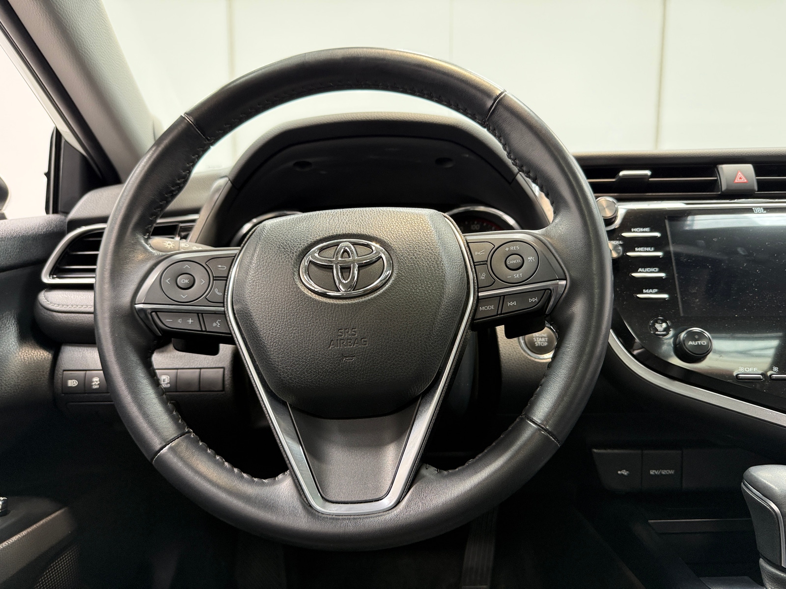 Thumbnail: 2020 Toyota Camry - 4