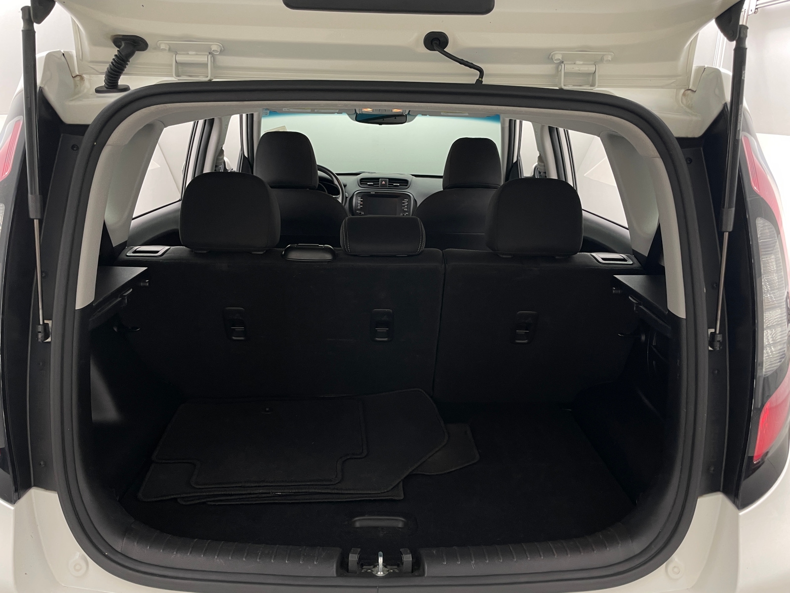 Thumbnail: 2019 Kia Soul - 7