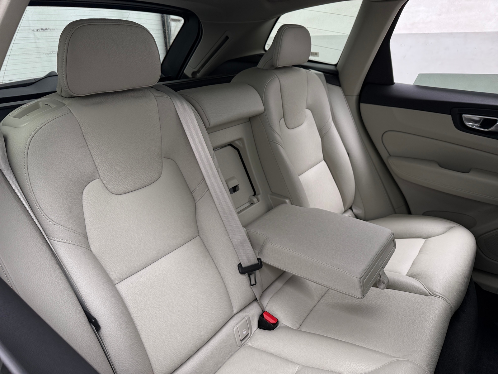 Thumbnail: 2023 Volvo XC60 - 5