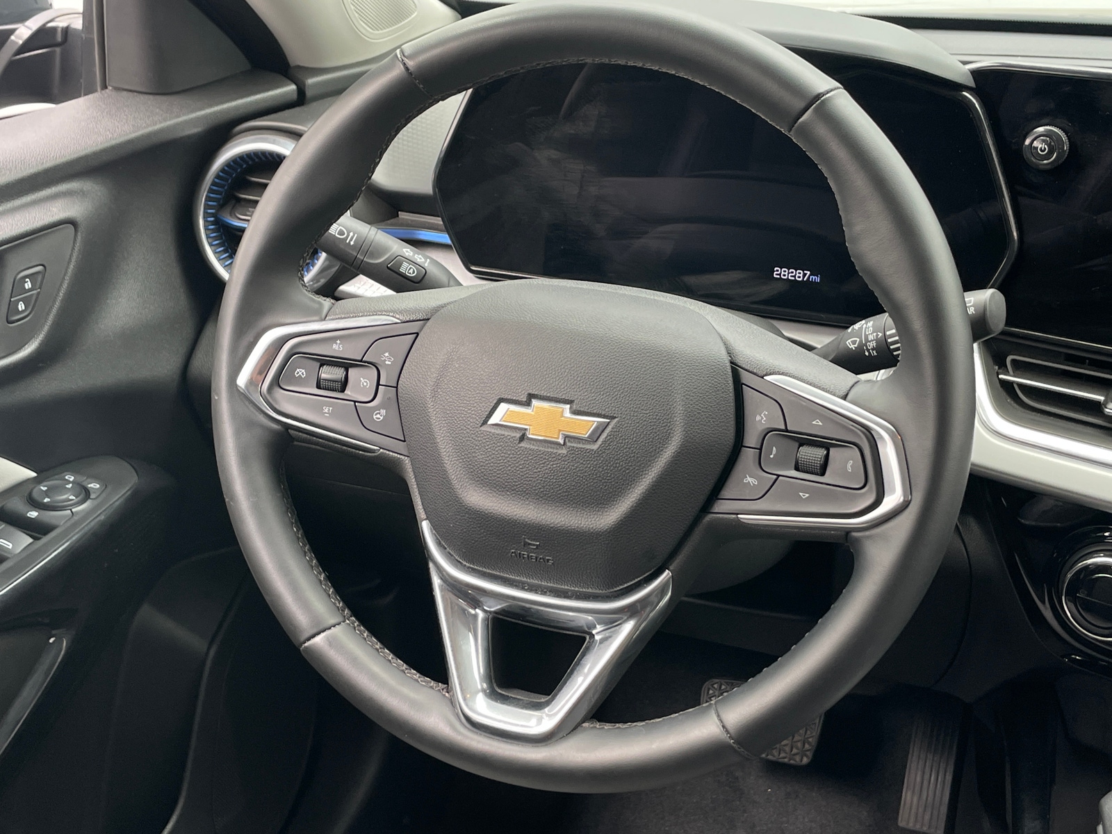 Thumbnail: 2025 Chevrolet Trax - 4