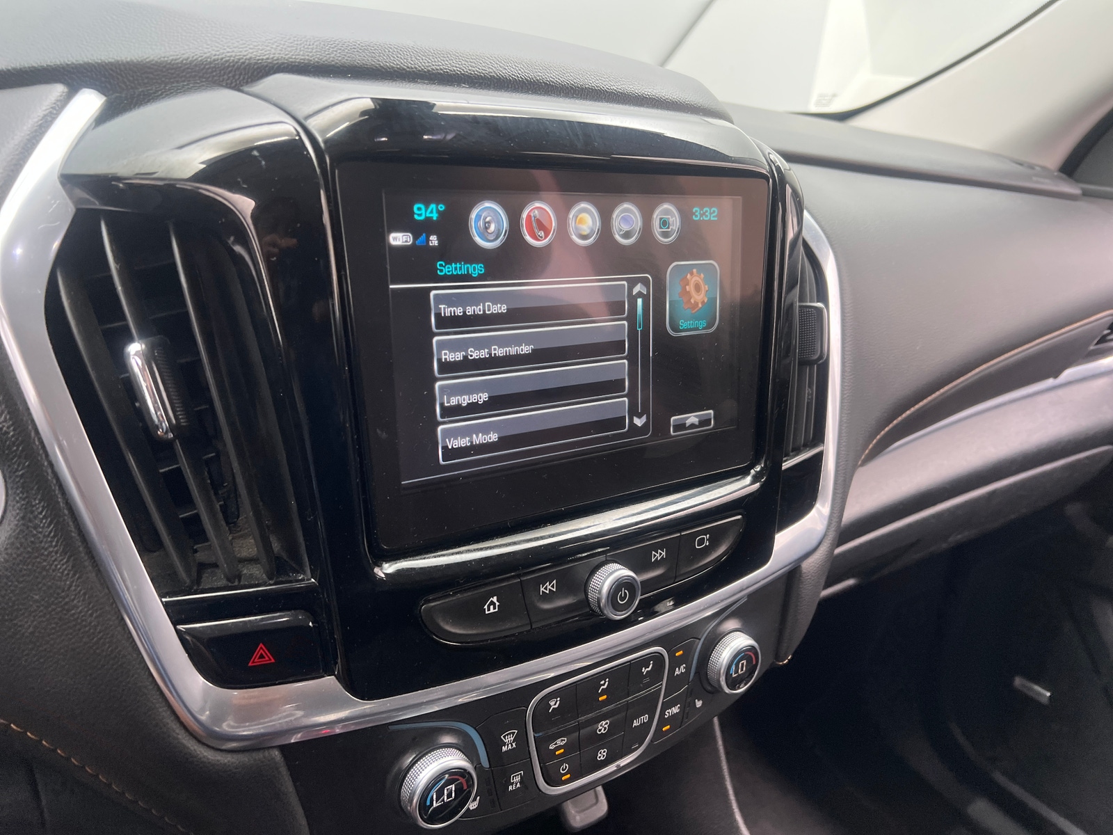 Thumbnail: 2019 Chevrolet Traverse - 3