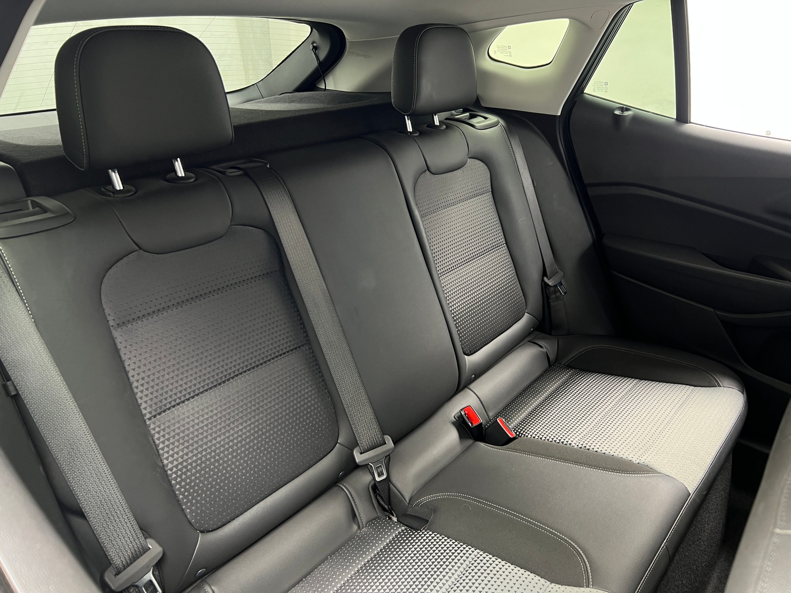 Thumbnail: 2025 Chevrolet Trax - 5