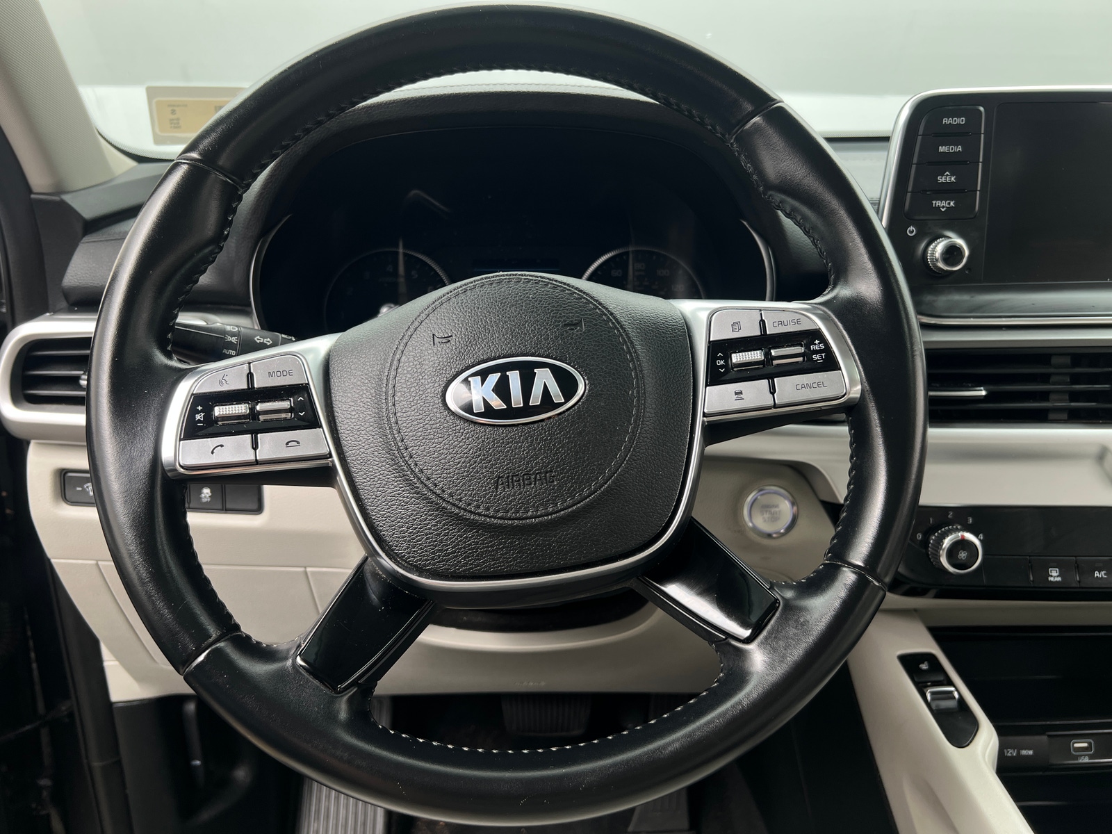 Thumbnail: 2021 Kia Telluride - 4