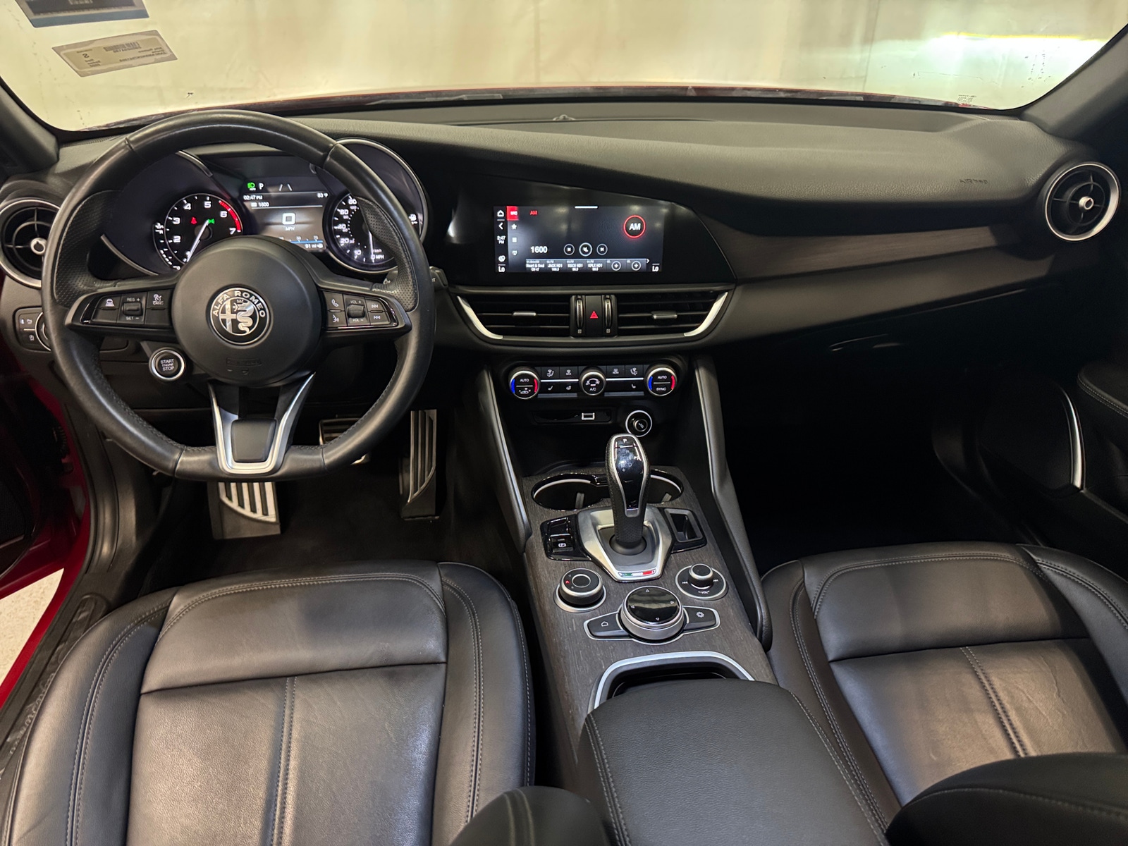 Thumbnail: 2022 Alfa Romeo Giulia - 2