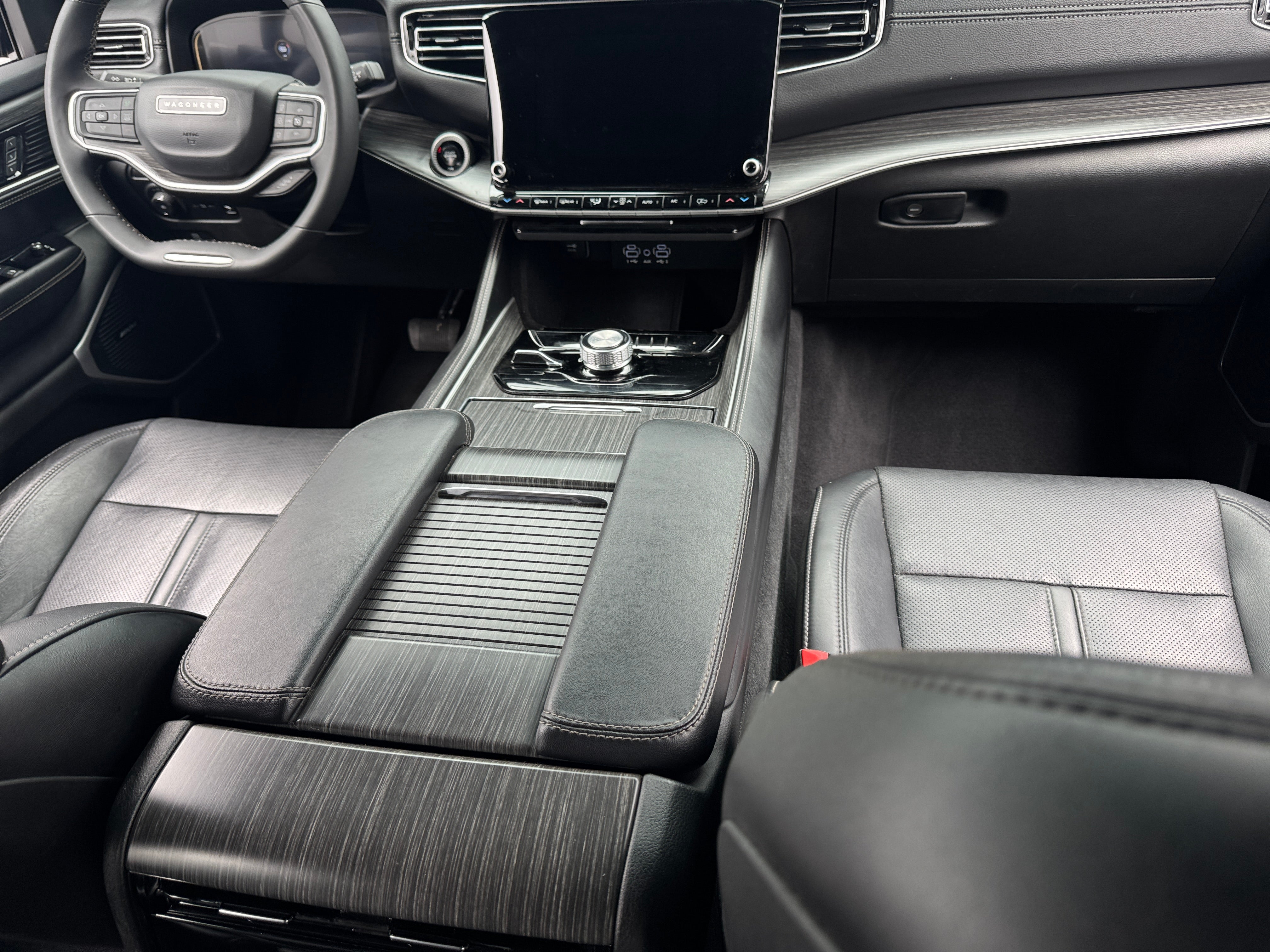 2024 Jeep Wagoneer Series II - Photo 9