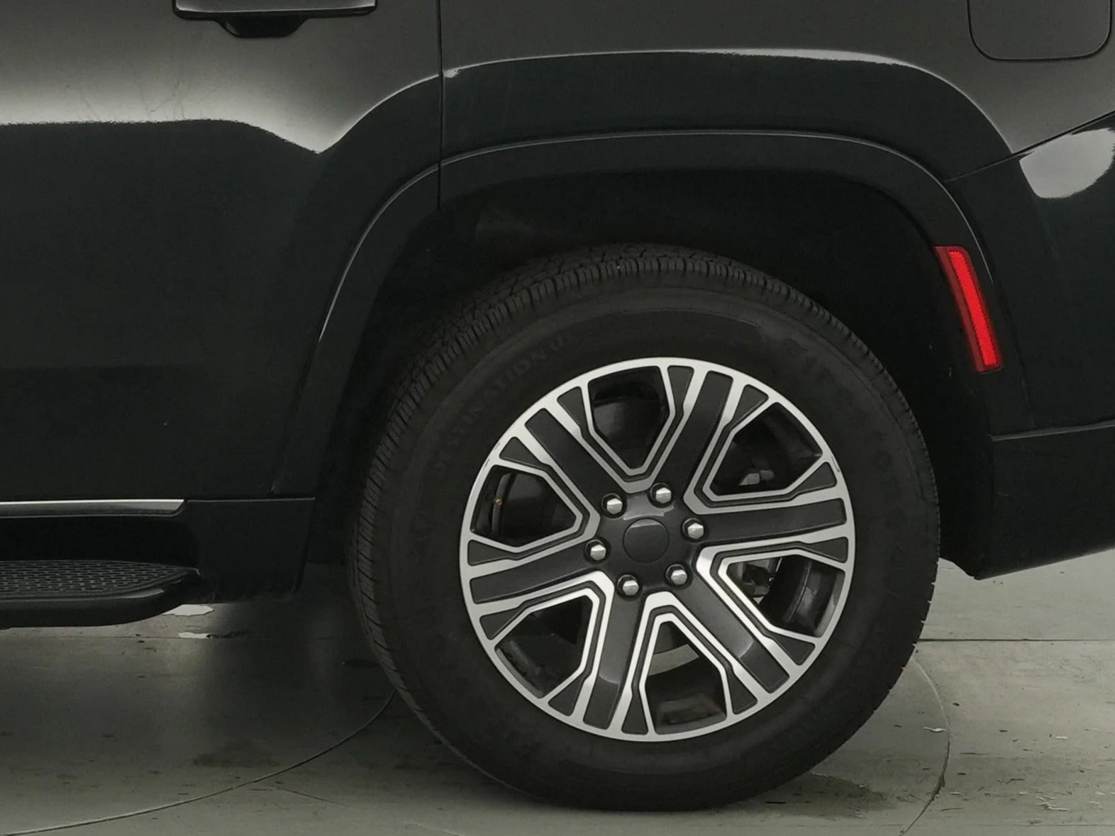 2024 Jeep Wagoneer Series II - Photo 24