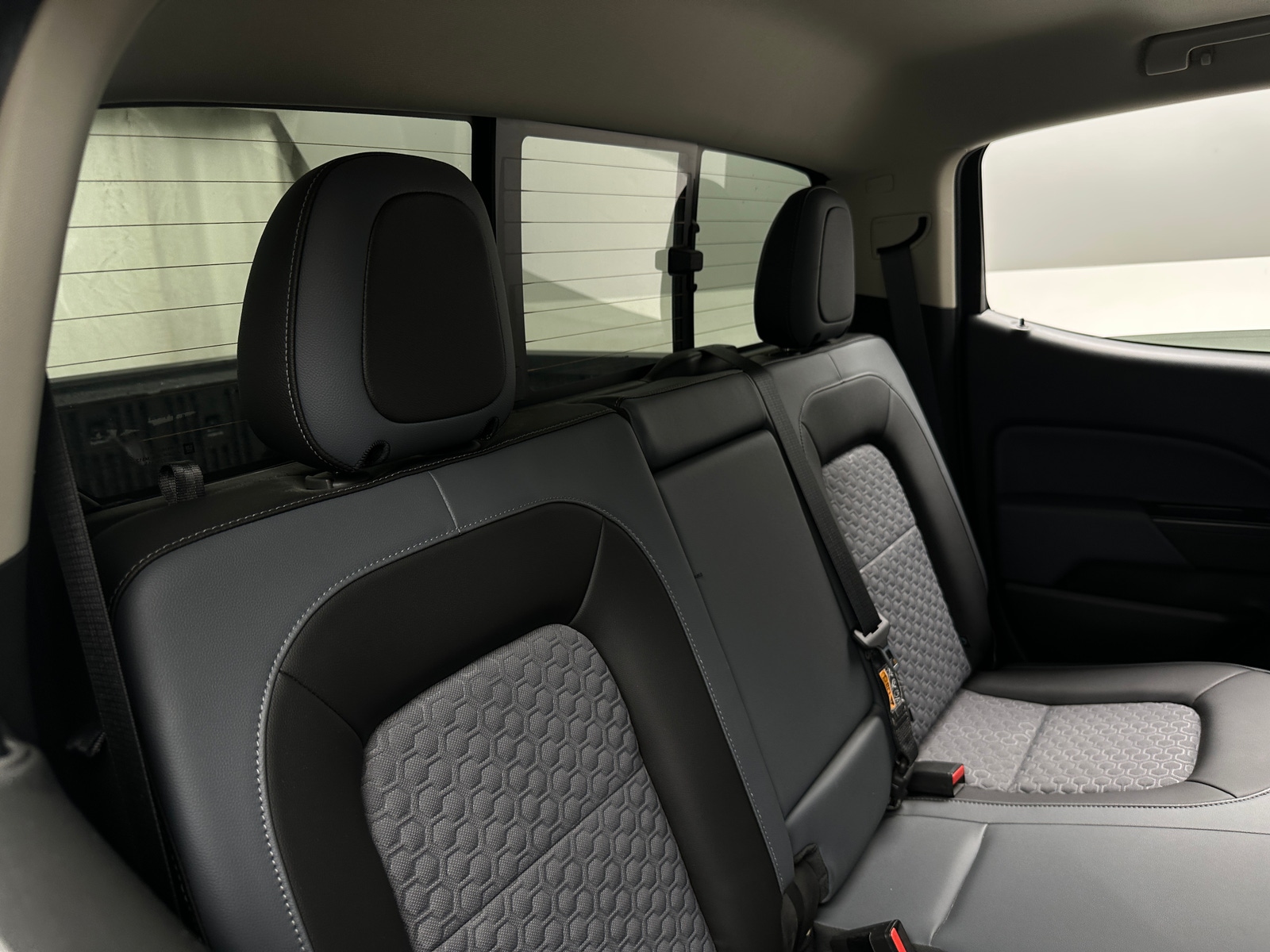 Thumbnail: 2022 Chevrolet Colorado - 5