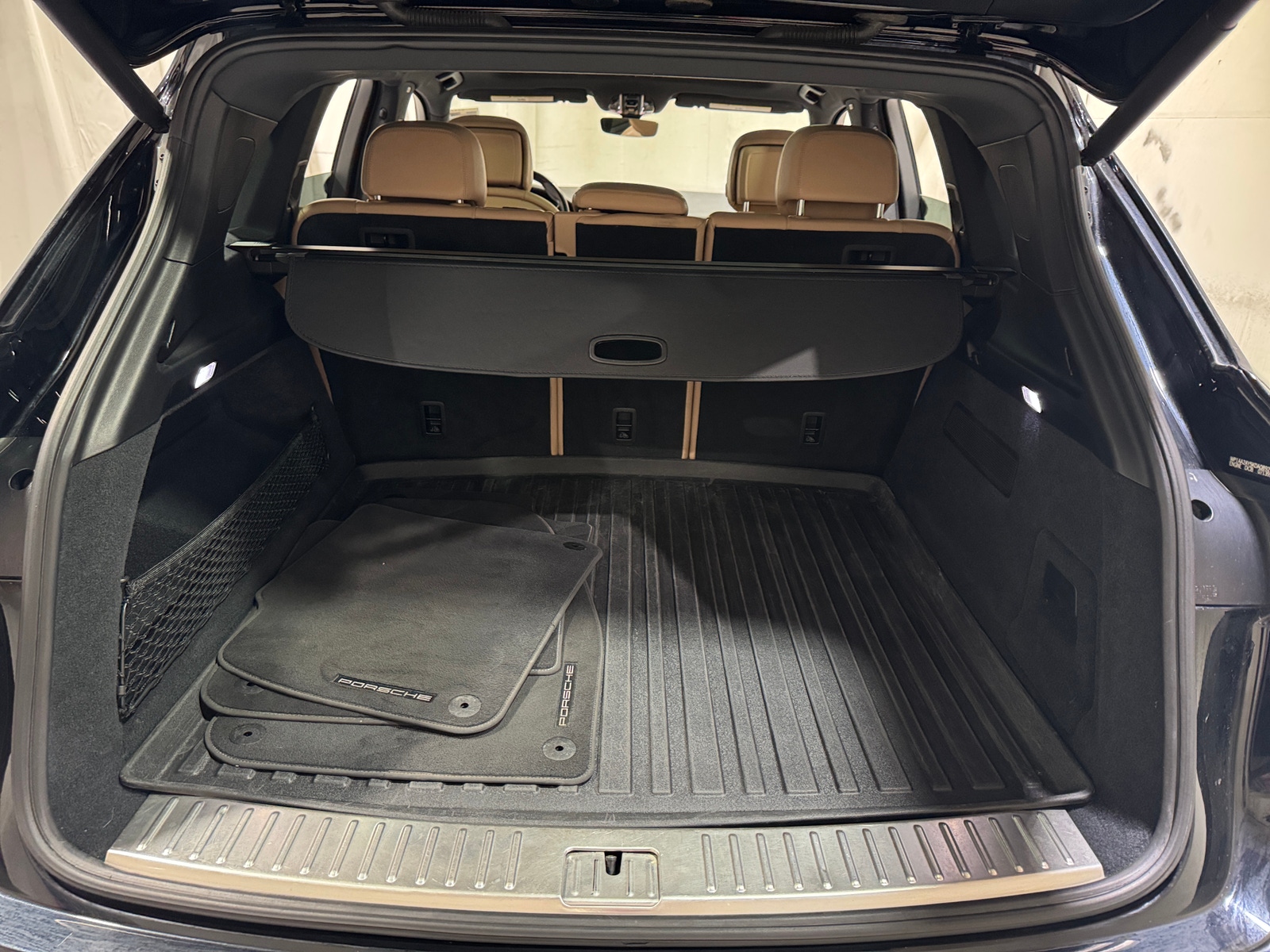 Thumbnail: 2019 Porsche Cayenne - 6