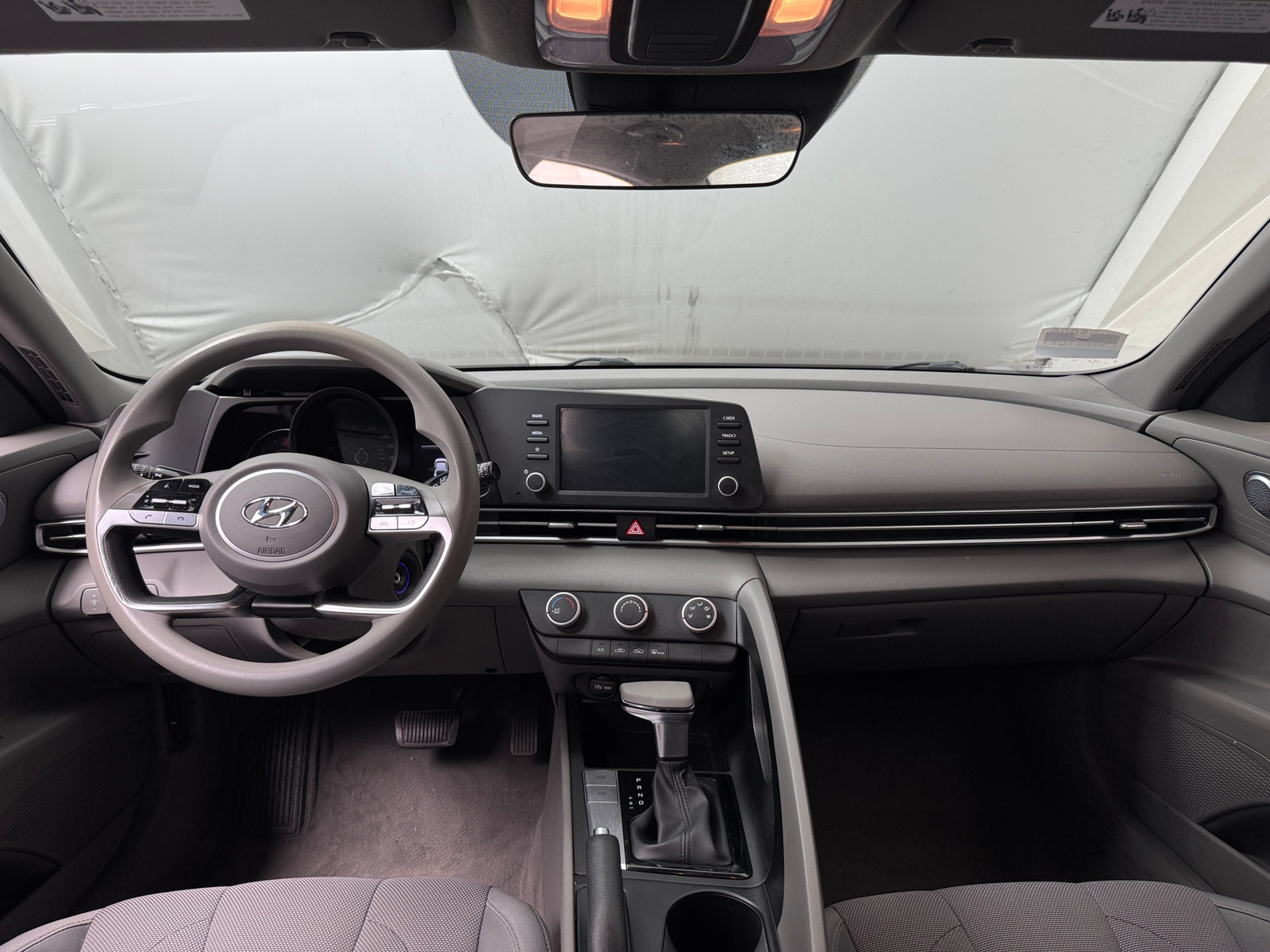 Thumbnail: 2022 Hyundai Elantra - 3