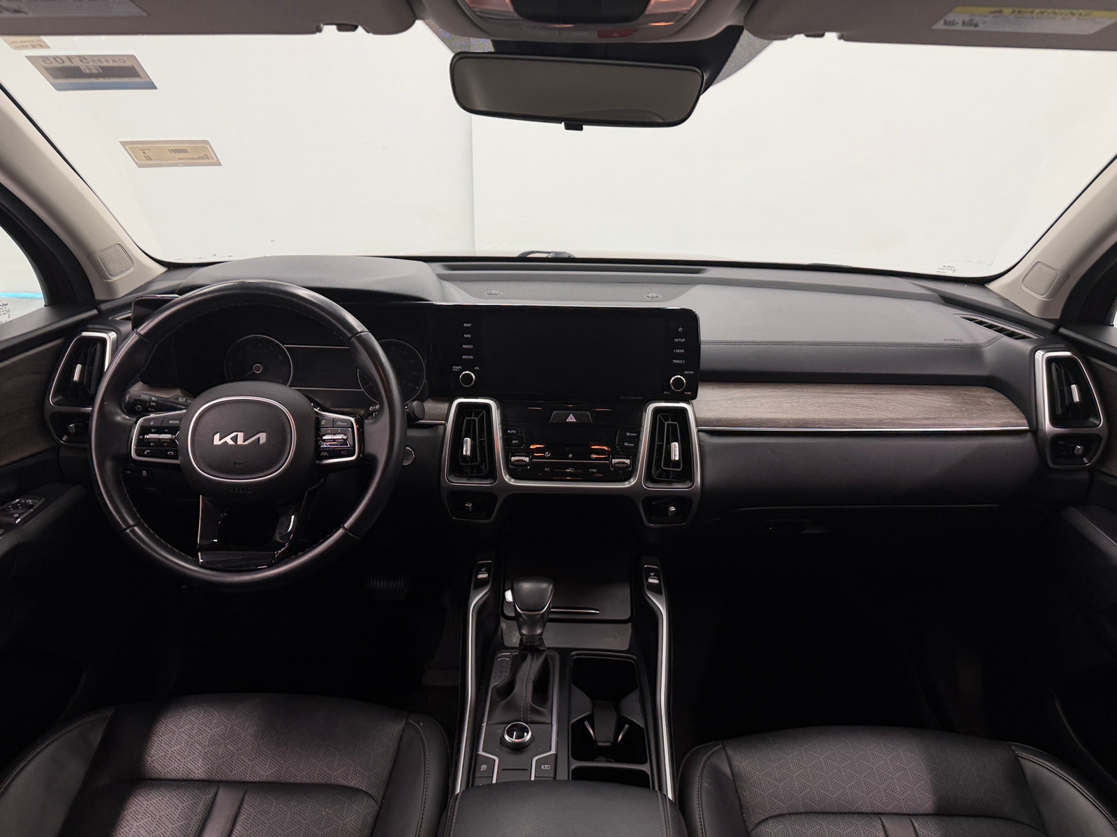 Thumbnail: 2022 Kia Sorento - 2