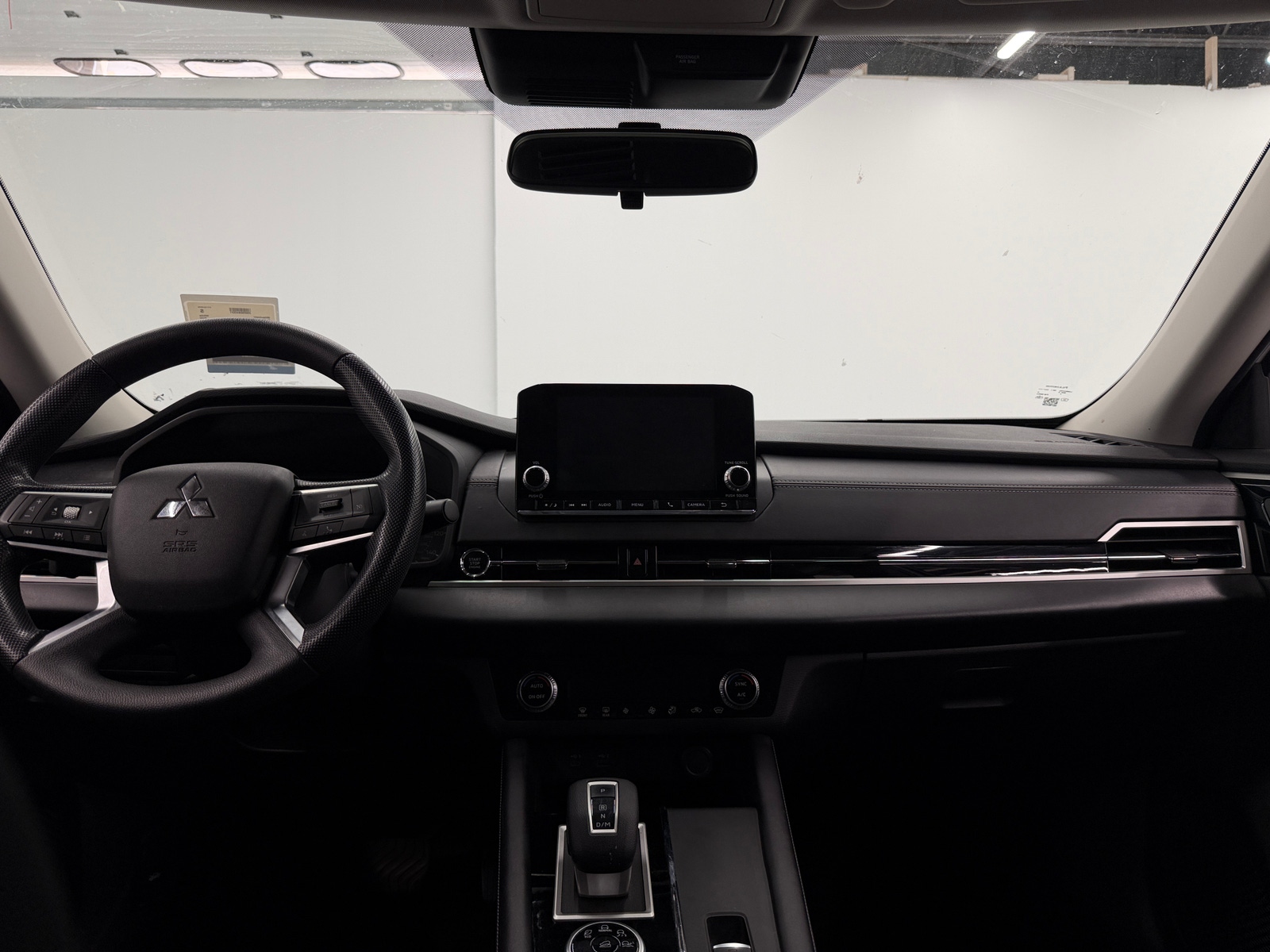 Thumbnail: 2022 Mitsubishi Outlander - 3