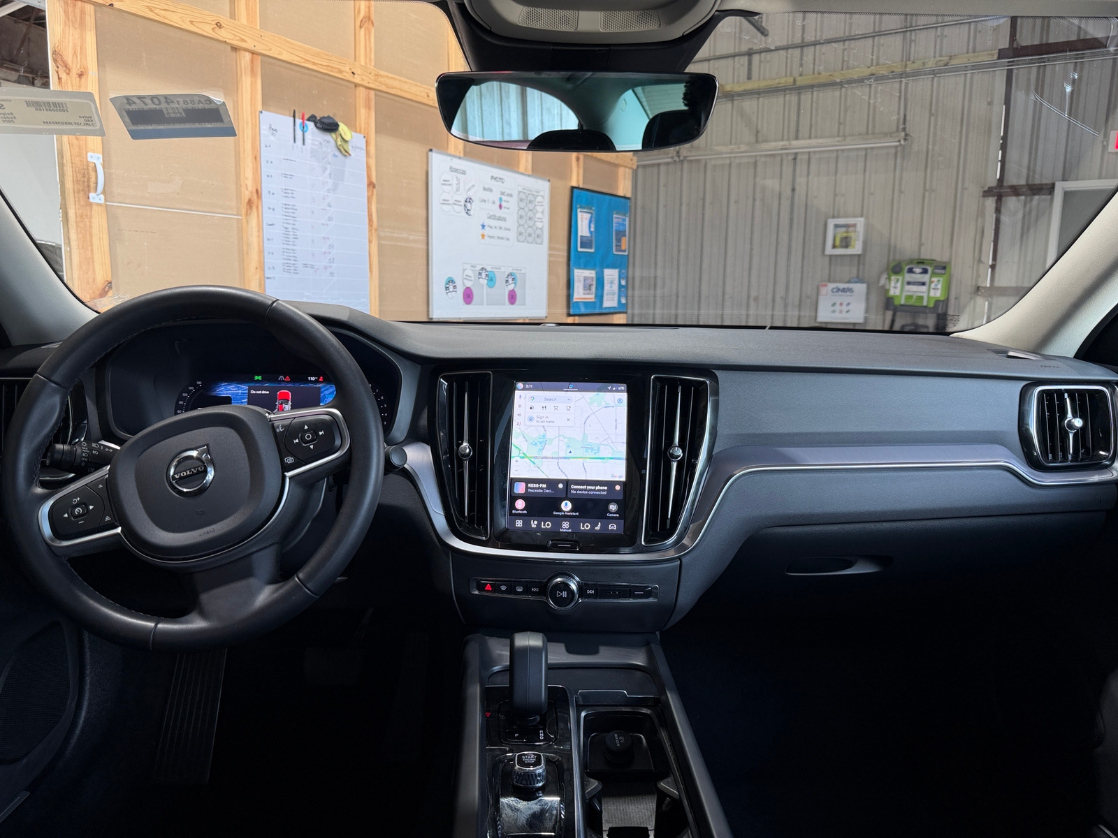 Thumbnail: 2025 Volvo S60 - 2
