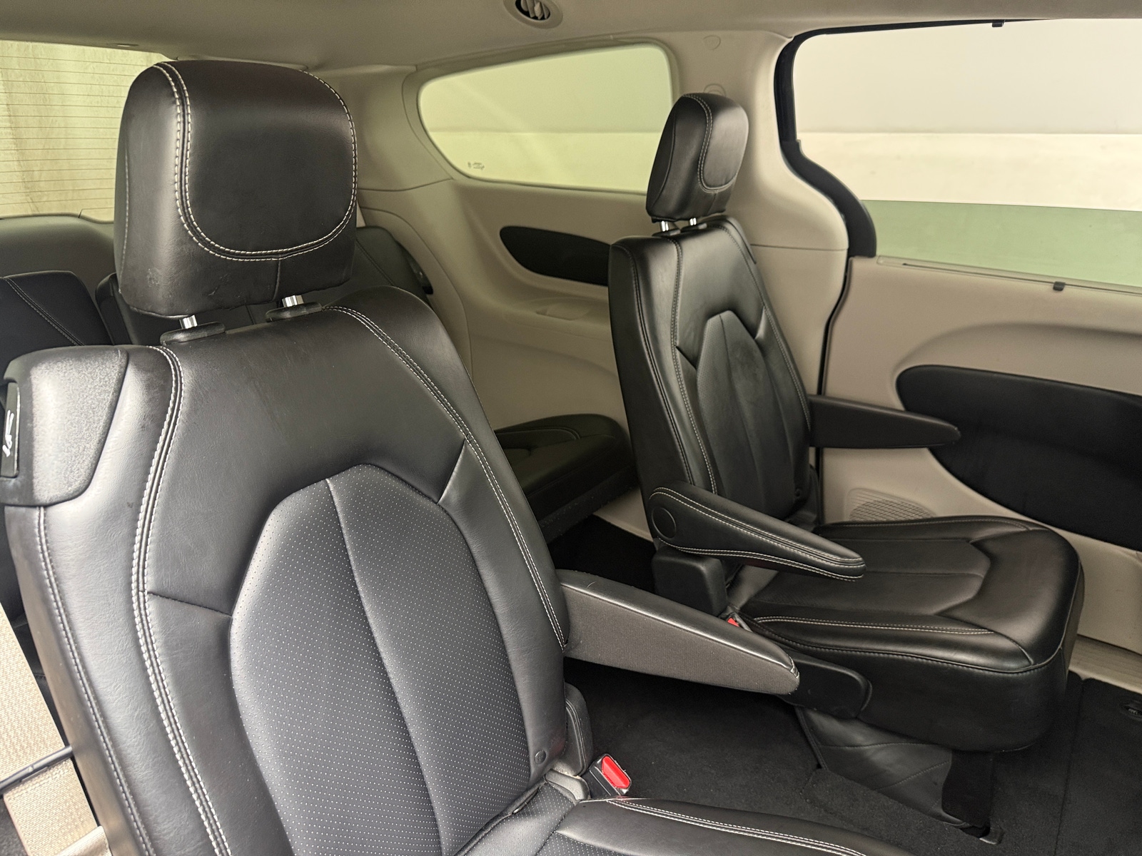 Thumbnail: 2024 Chrysler Pacifica - 5
