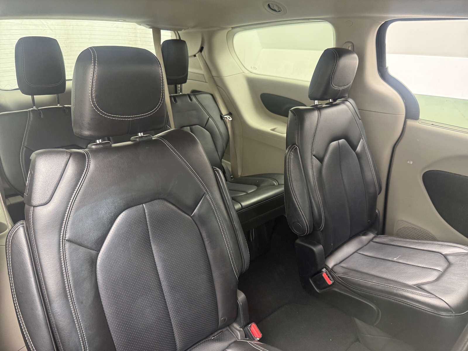 Thumbnail: 2023 Chrysler Pacifica - 5