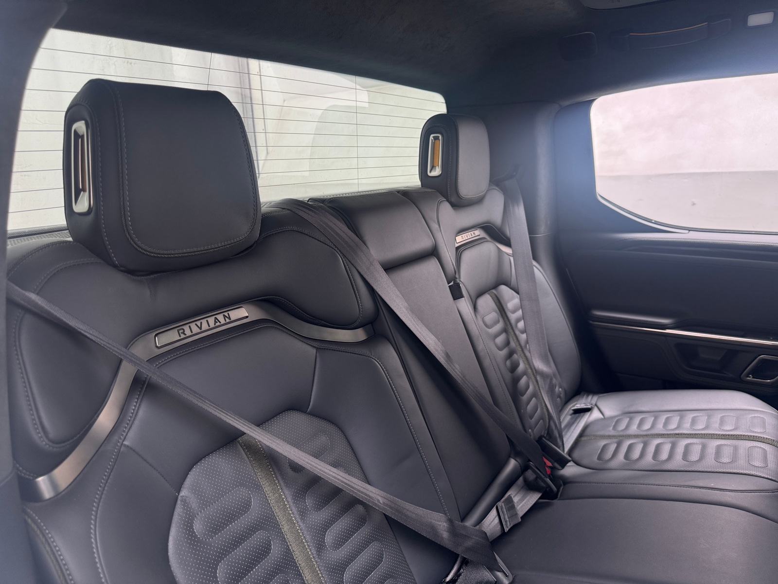 Thumbnail: 2022 Rivian R1T - 5
