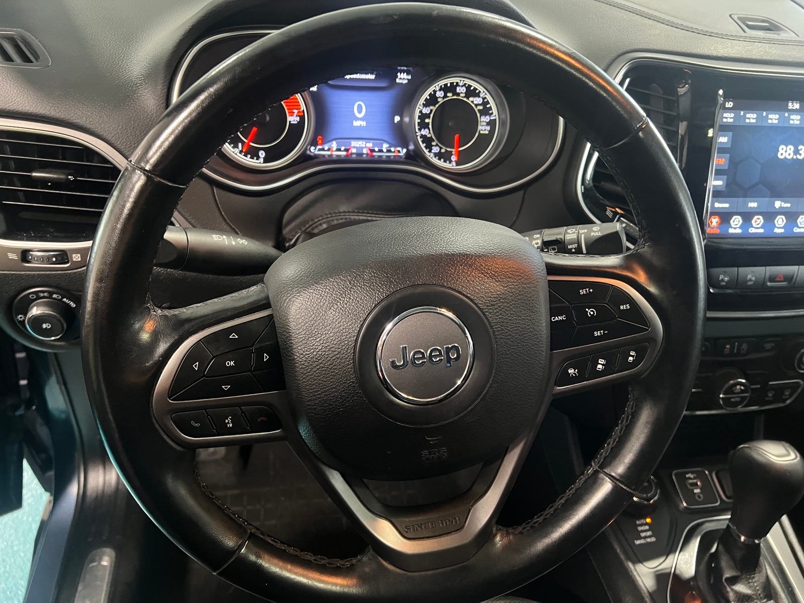 Thumbnail: 2021 Jeep Cherokee - 4
