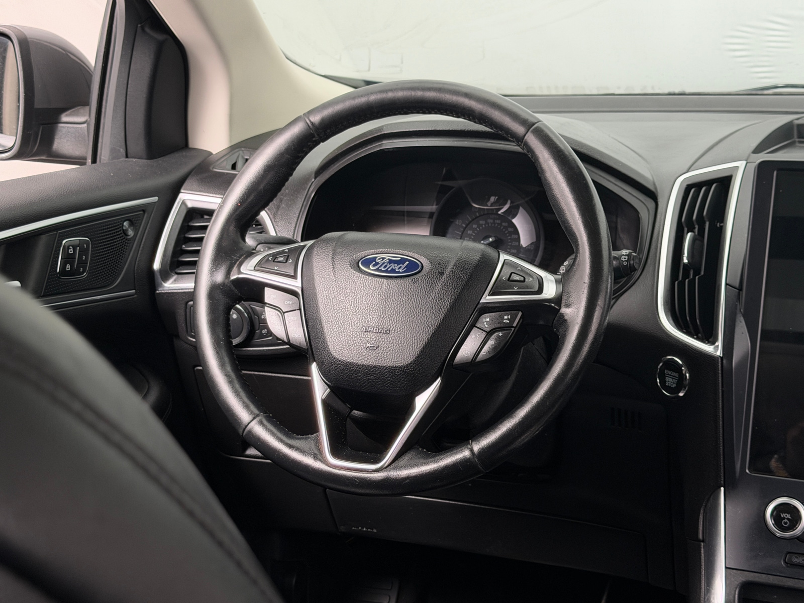 Thumbnail: 2022 Ford Edge - 4