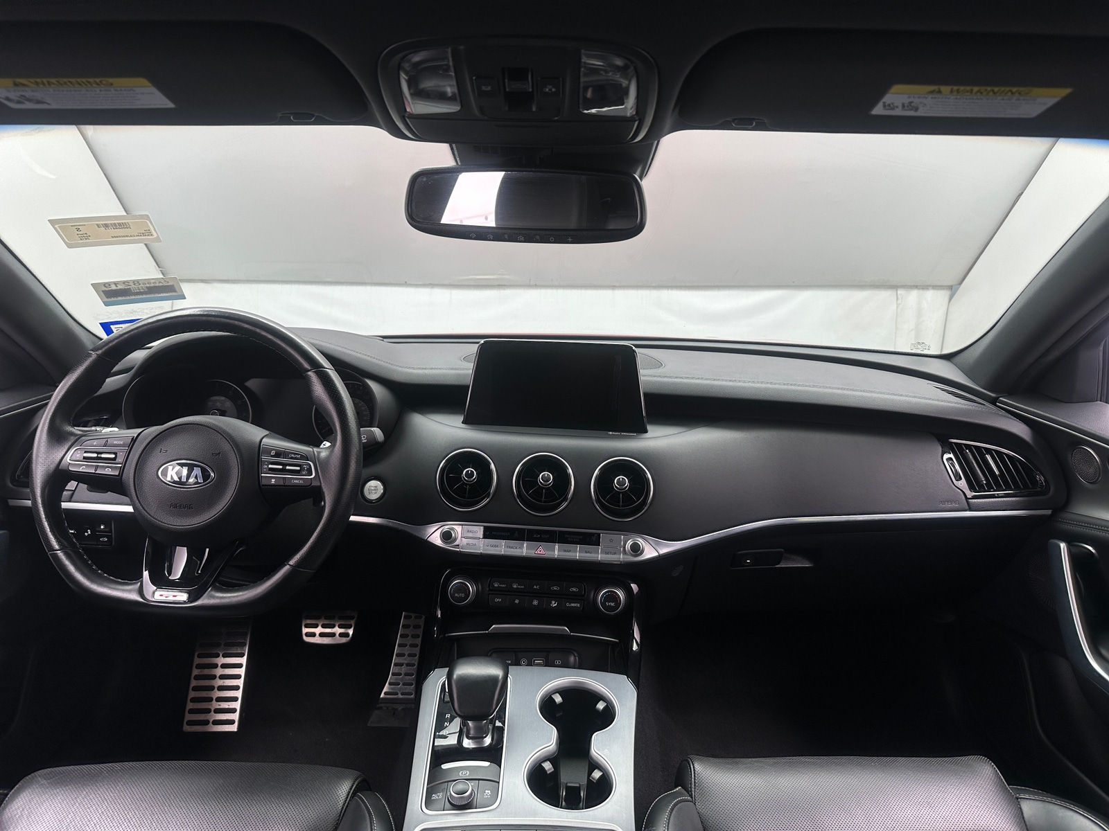 Thumbnail: 2018 Kia Stinger - 2