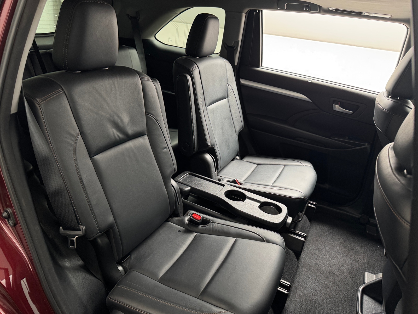 Thumbnail: 2017 Toyota Highlander - 5
