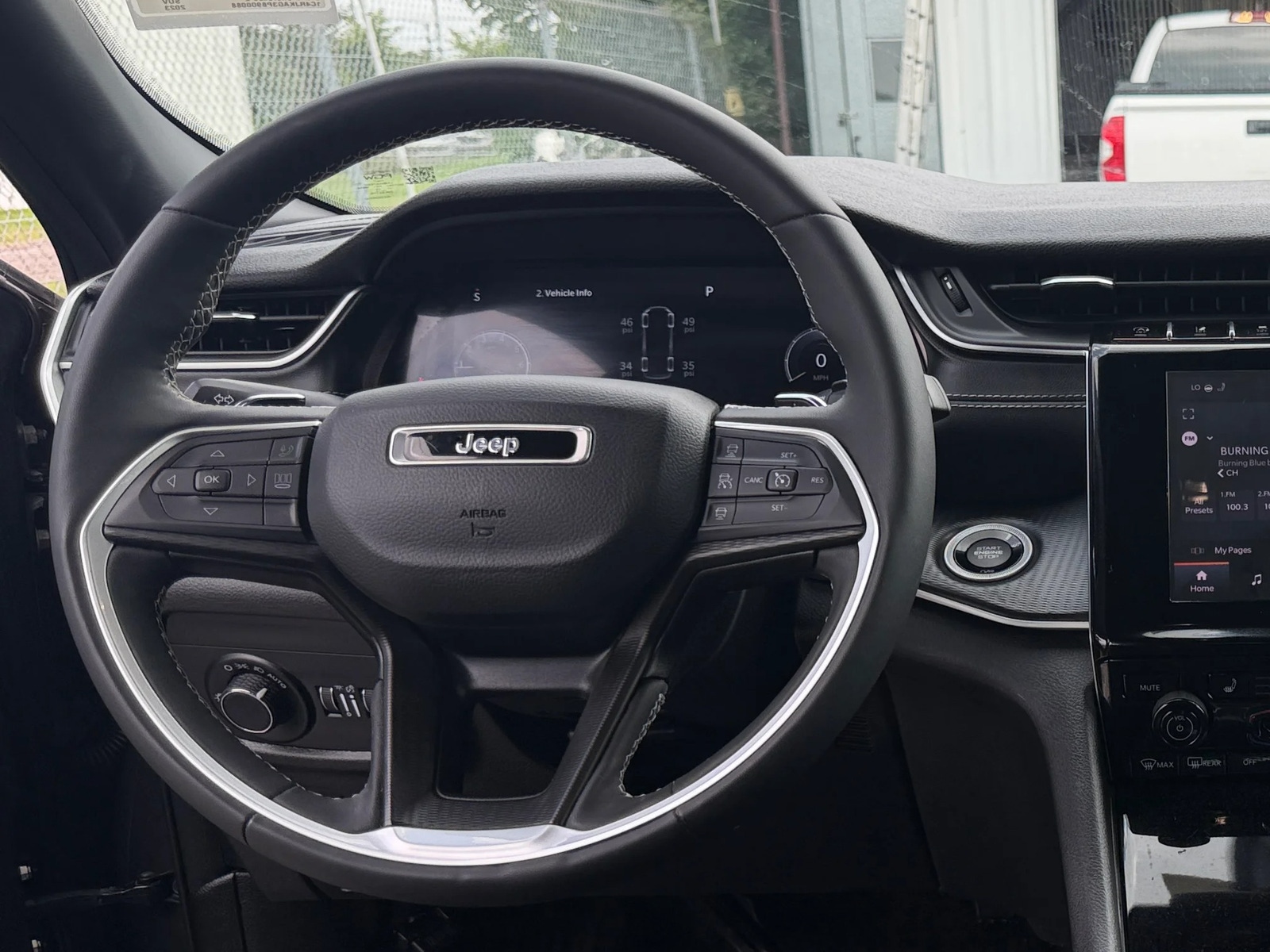 Thumbnail: 2023 Jeep Grand Cherokee L - 4
