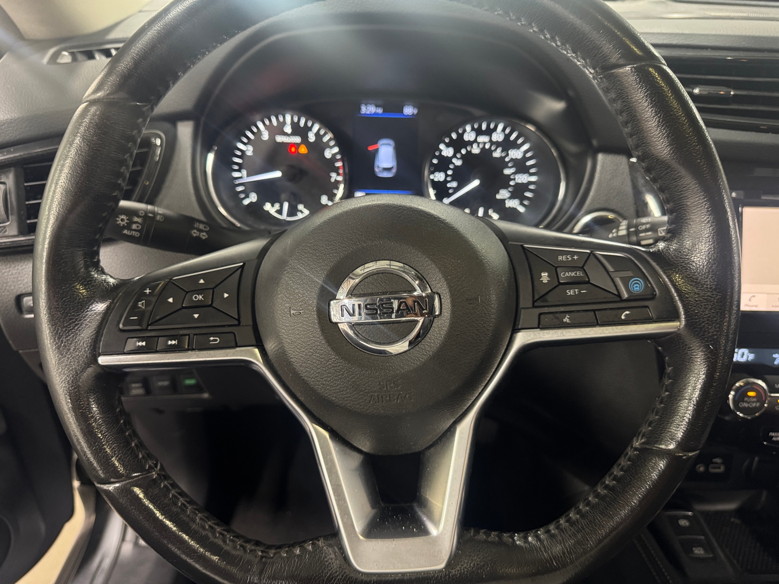 Thumbnail: 2018 Nissan Rogue - 4
