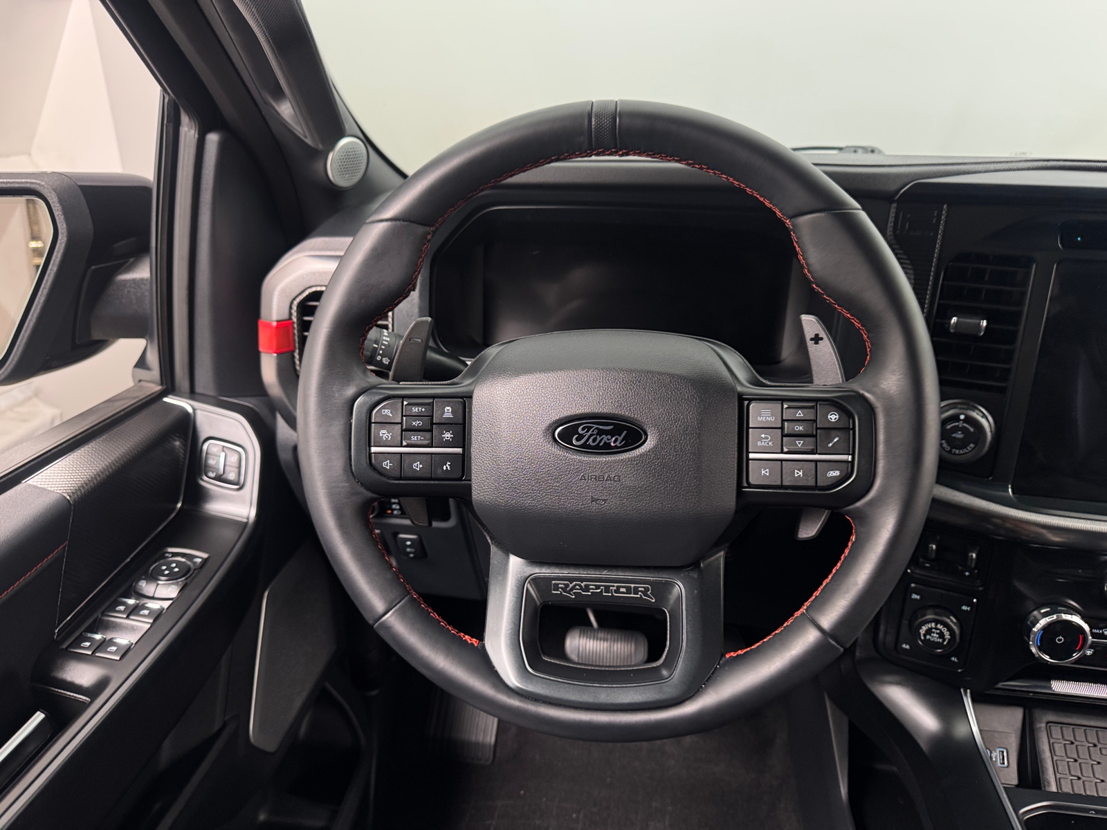 Thumbnail: 2024 Ford Econoline - 4