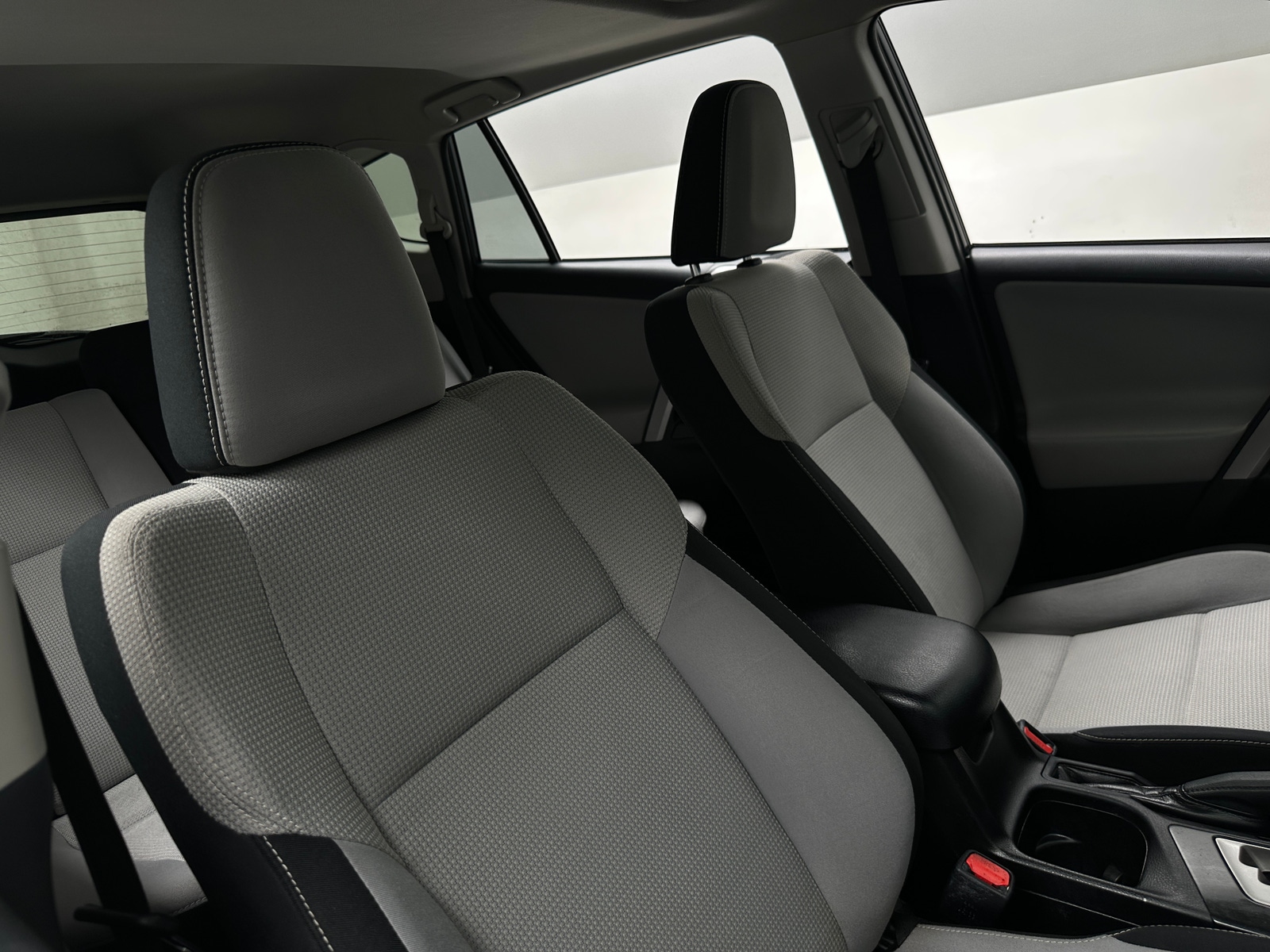 Thumbnail: 2017 Toyota RAV4 - 2