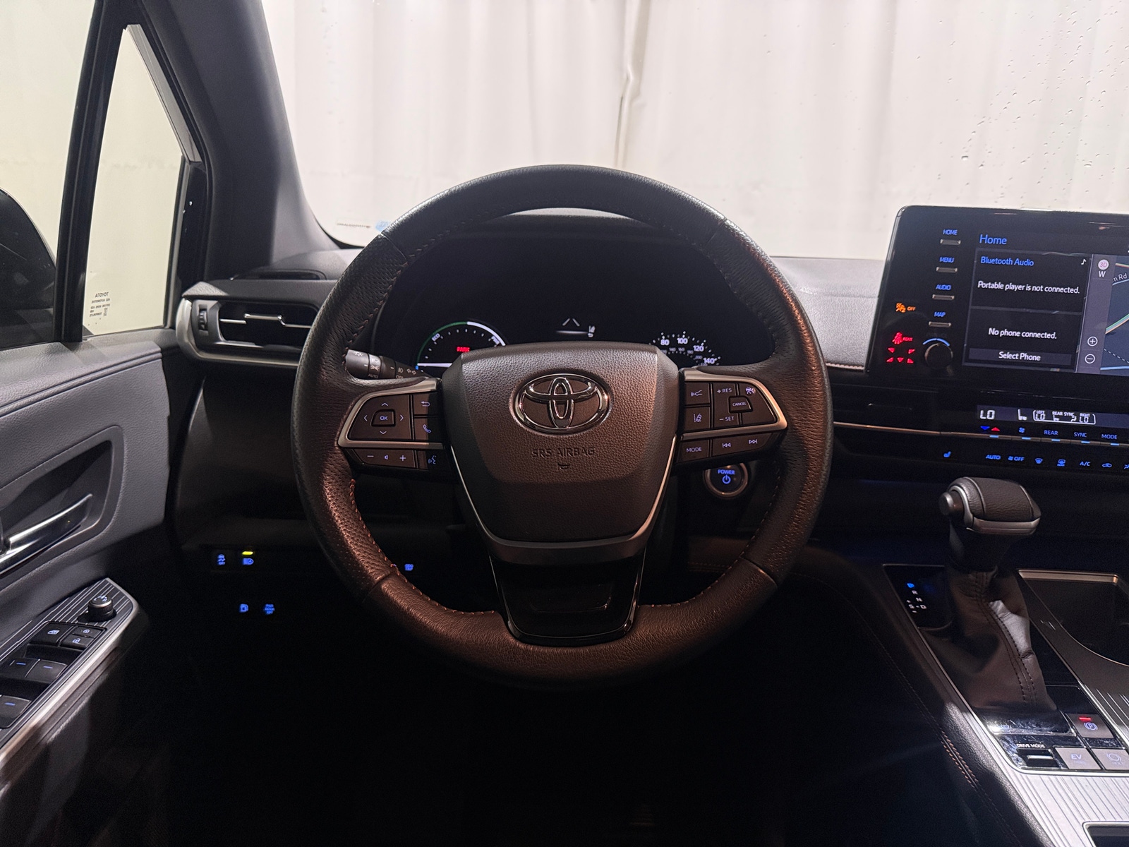 Thumbnail: 2022 Toyota Sienna - 4
