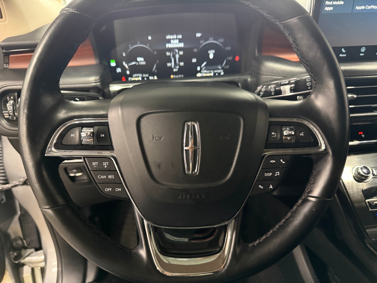 Thumbnail: 2023 Lincoln Nautilus - 4