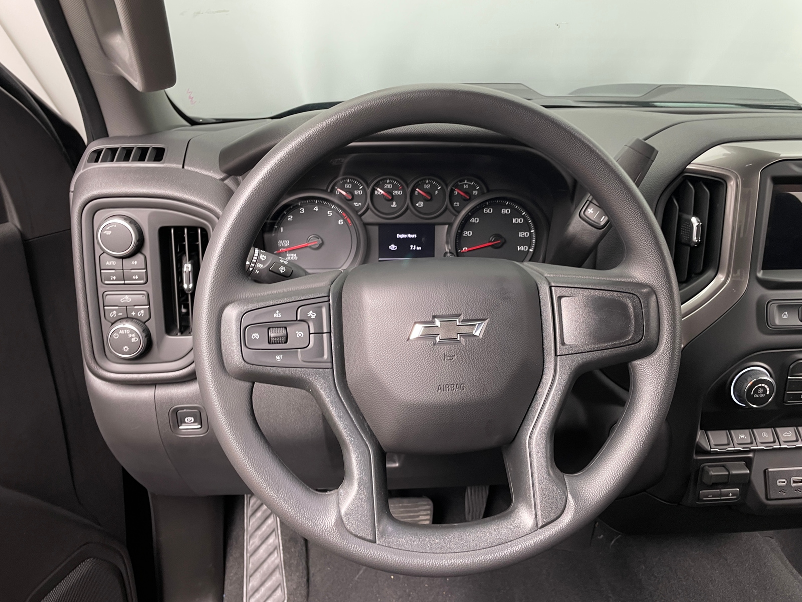 Thumbnail: 2026 Chevrolet Silverado 1500 - 5