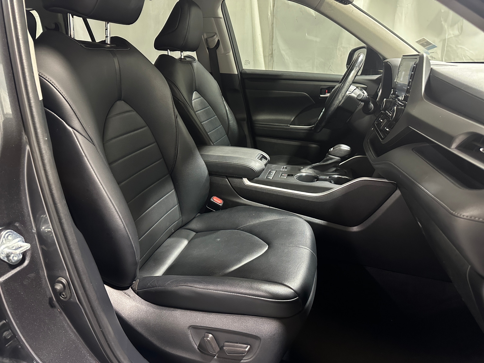 Thumbnail: 2021 Toyota Highlander - 2